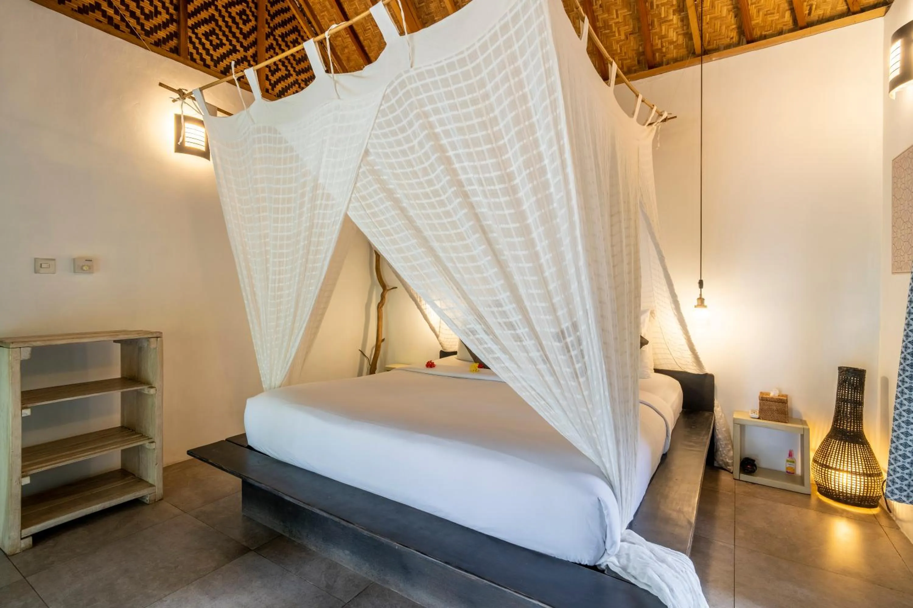 Bed in Breathe Villa Meno