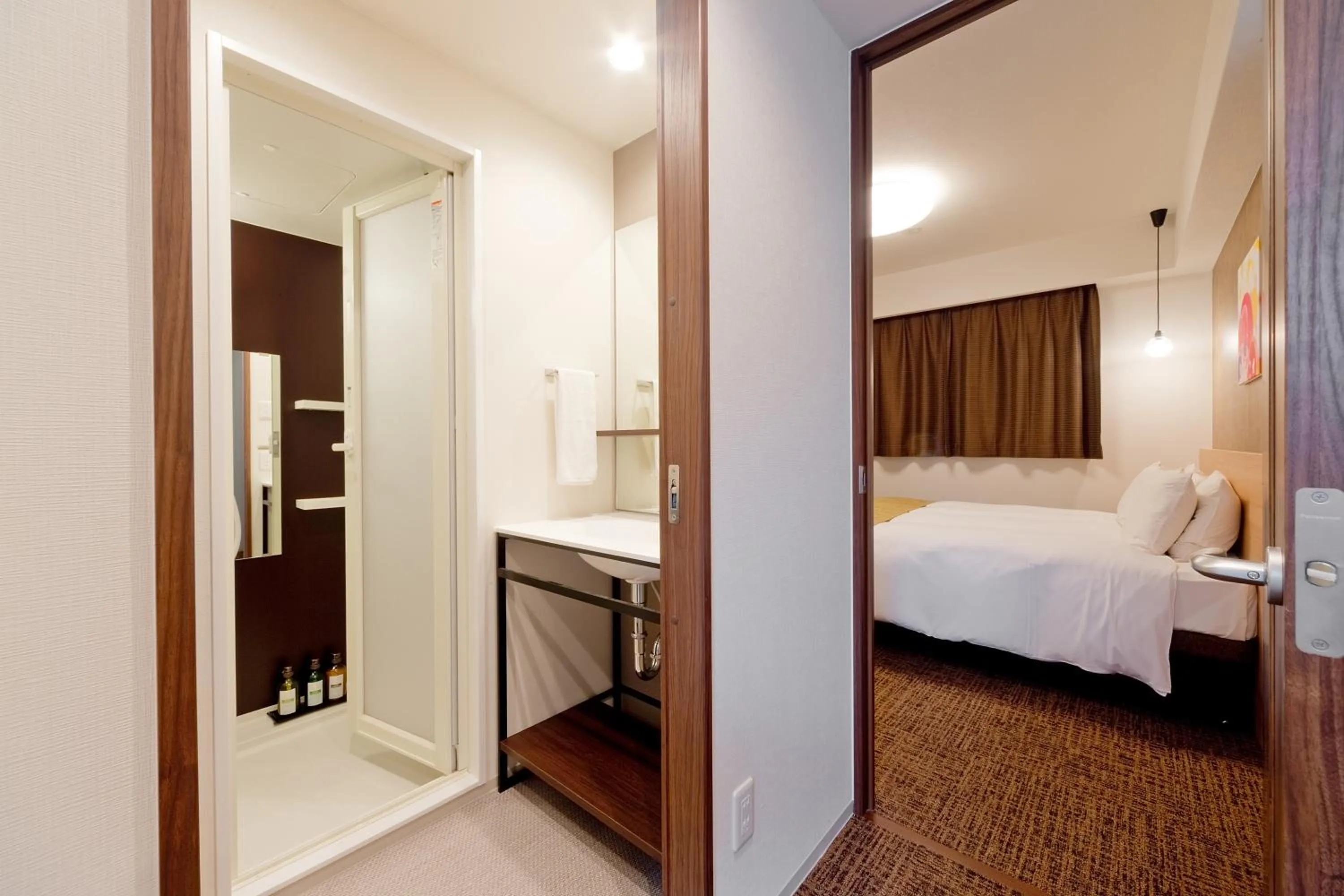 Bathroom, Bed in M's Inn Higashiyama