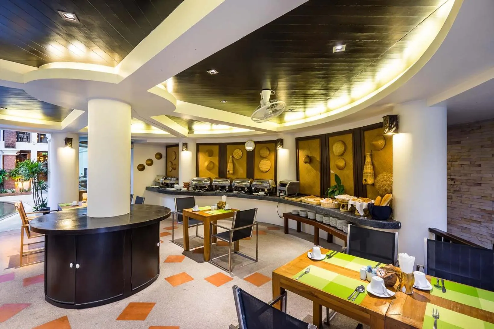 Restaurant/places to eat in Dara Samui Beach Resort Adults Only, Chaweng