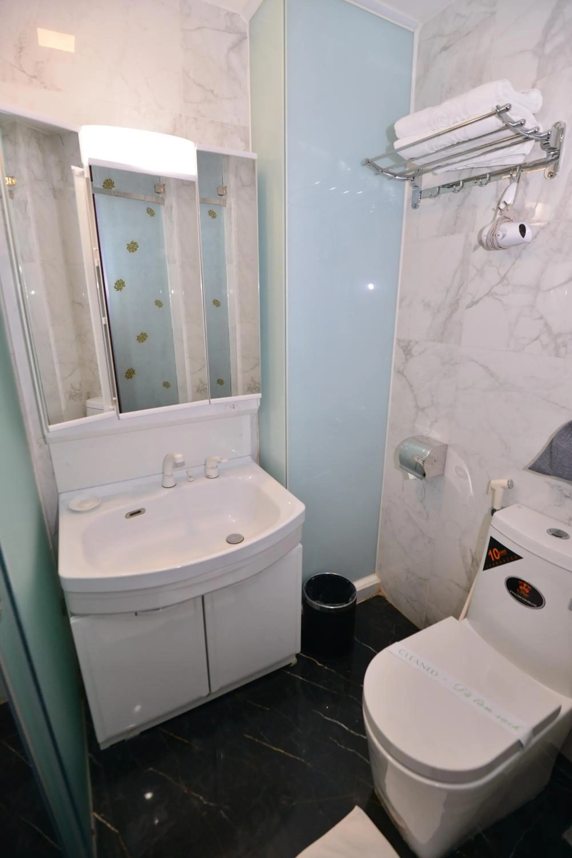 Bathroom in Bella Rosa Hotel & Travel