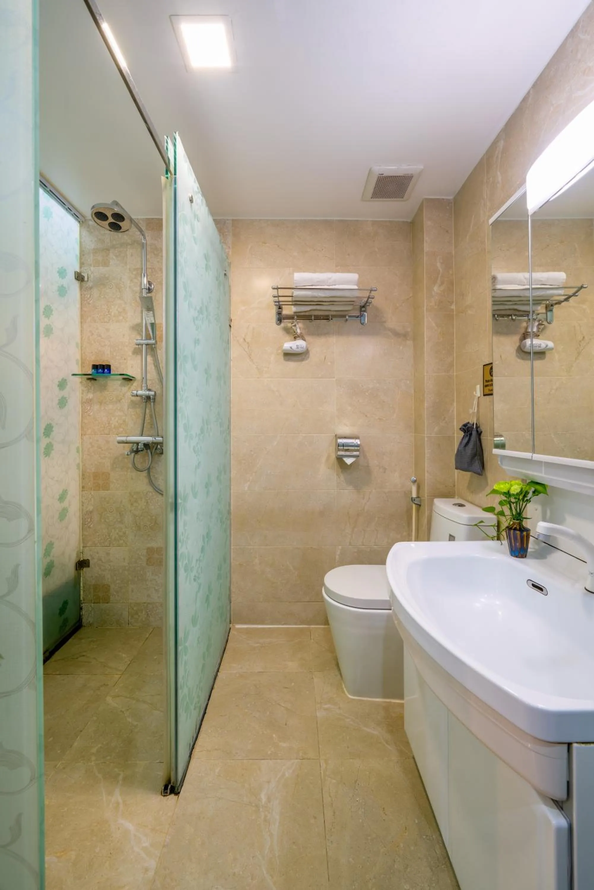 Bathroom in Bella Rosa Hotel & Travel