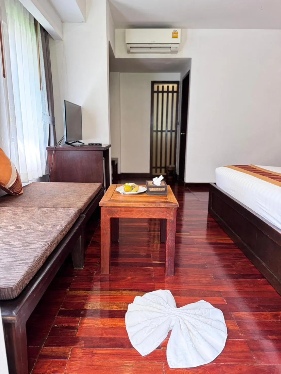 Bed in Samui Paradise Chaweng Beach Resort