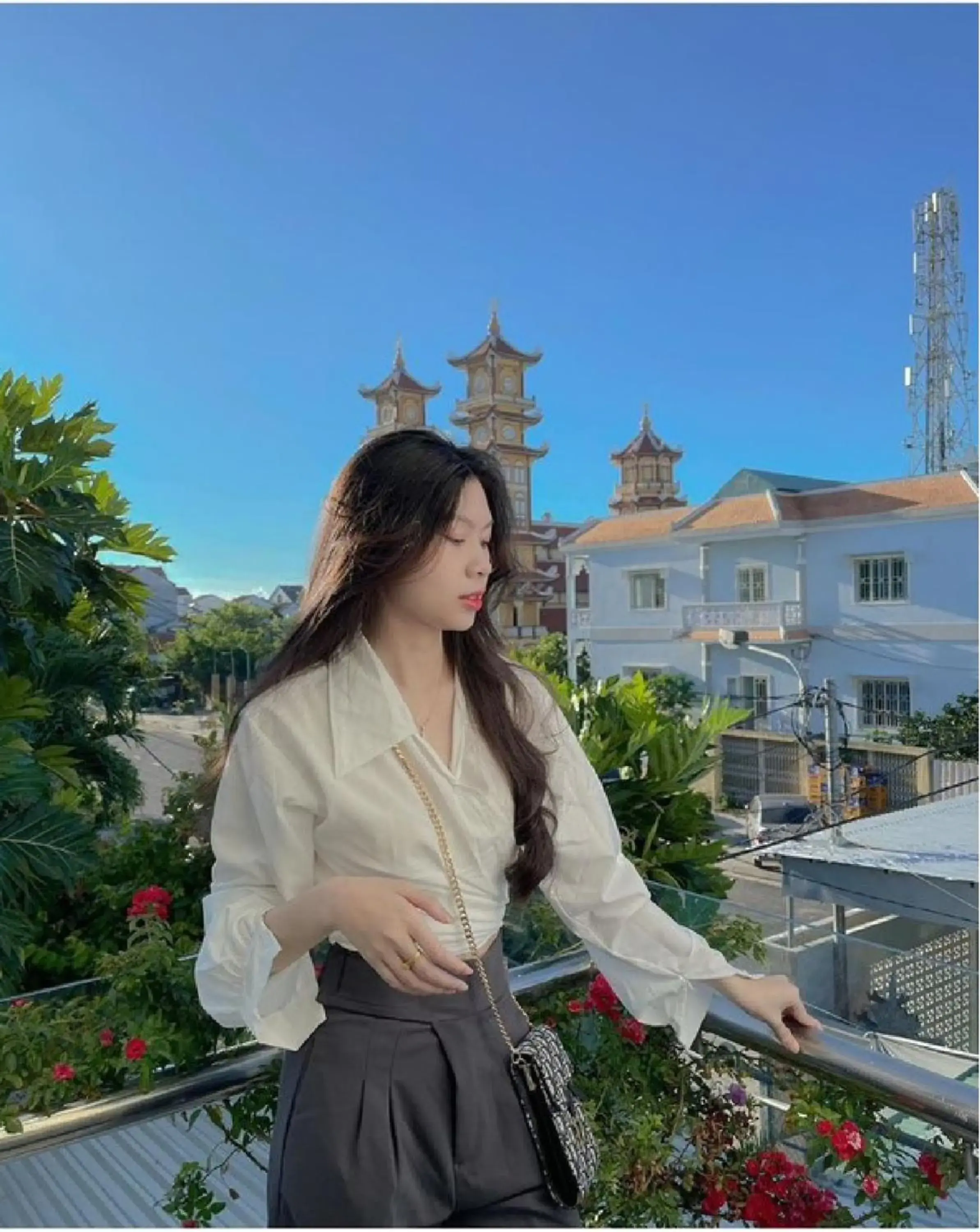 Property building in Flame Flowers Homestay Property building in Flame Flowers Homestay