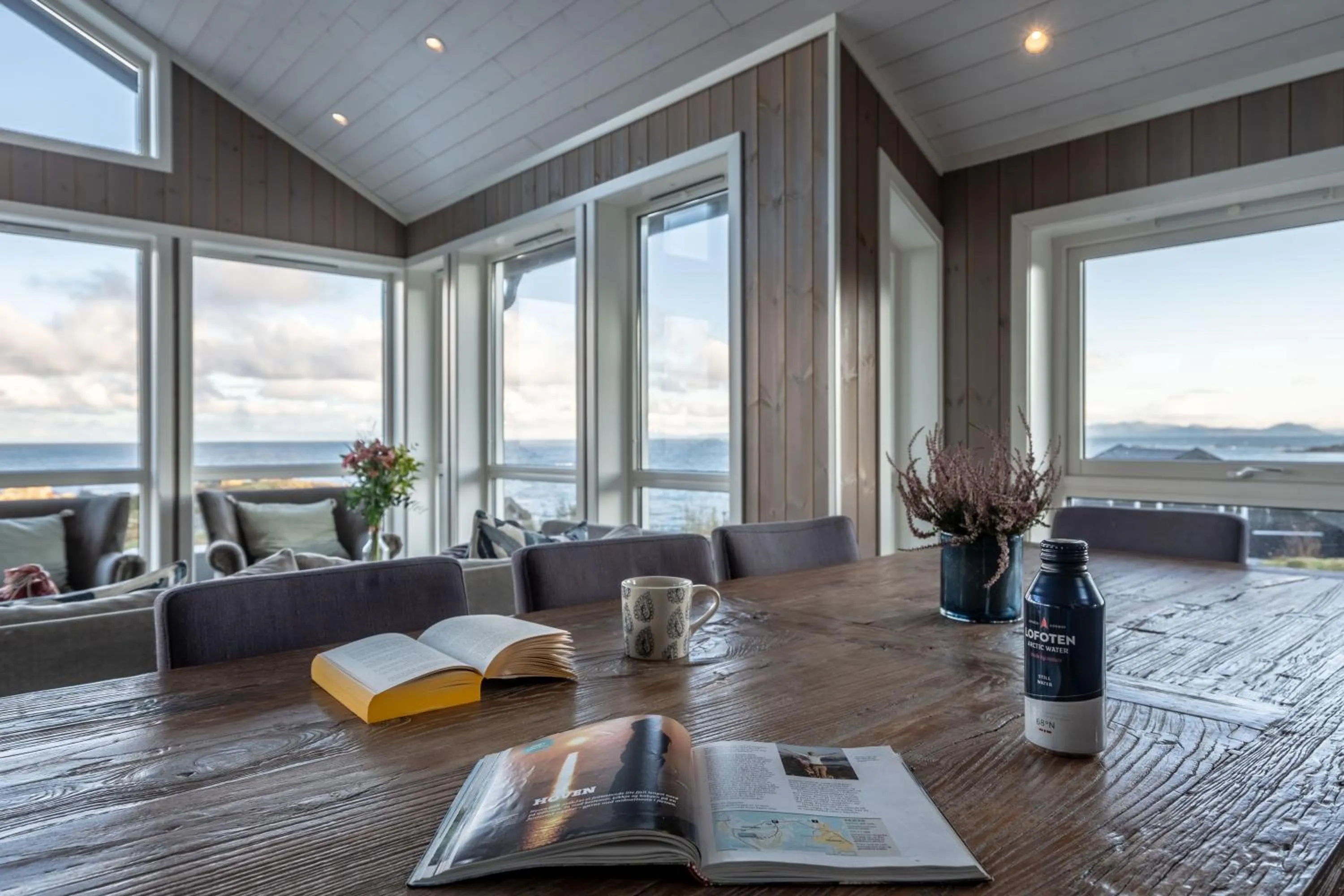 Living room in Lofoten Links Lodges