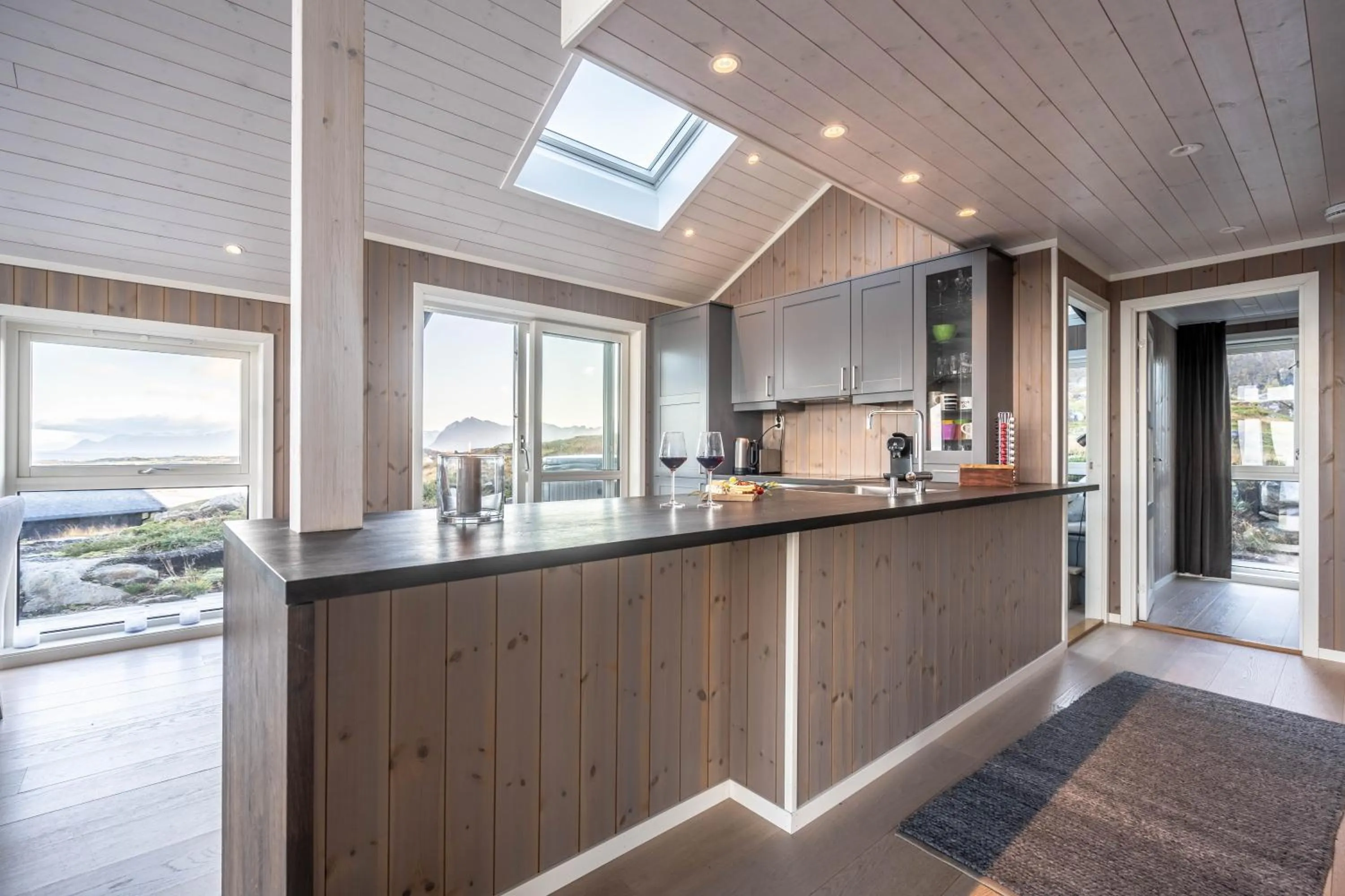 Kitchen or kitchenette in Lofoten Links Lodges