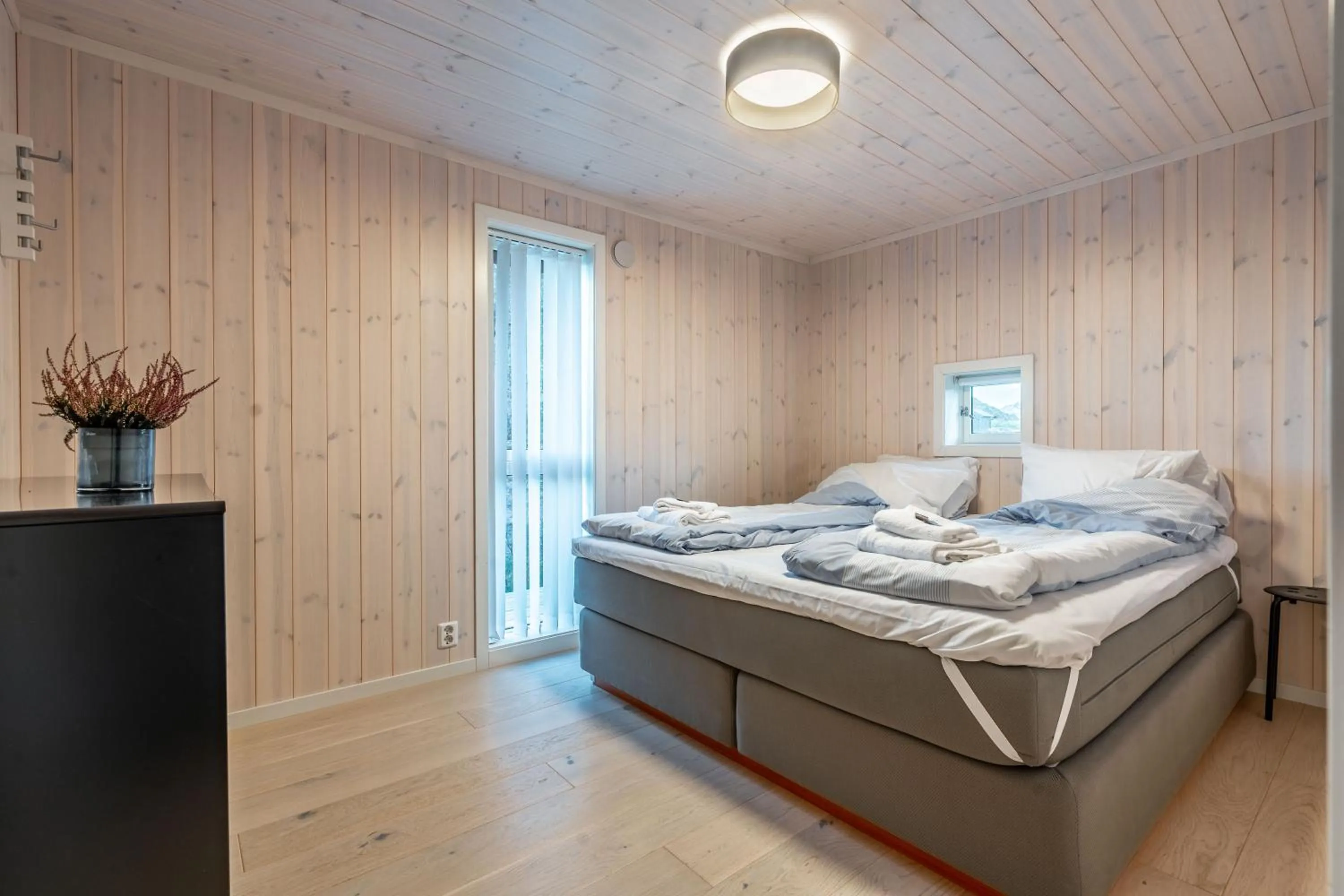 Bedroom, Bed in Lofoten Links Lodges