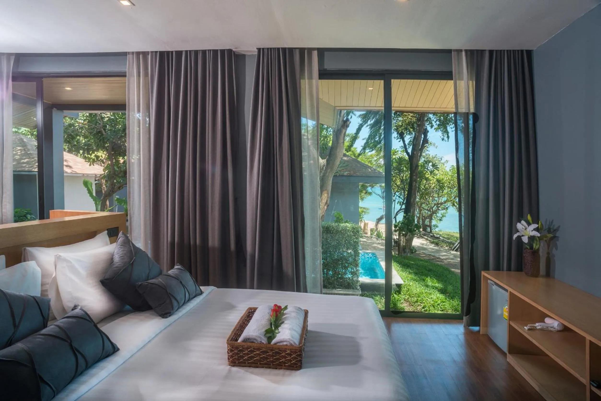 Bedroom, Bed in The Bay Samui