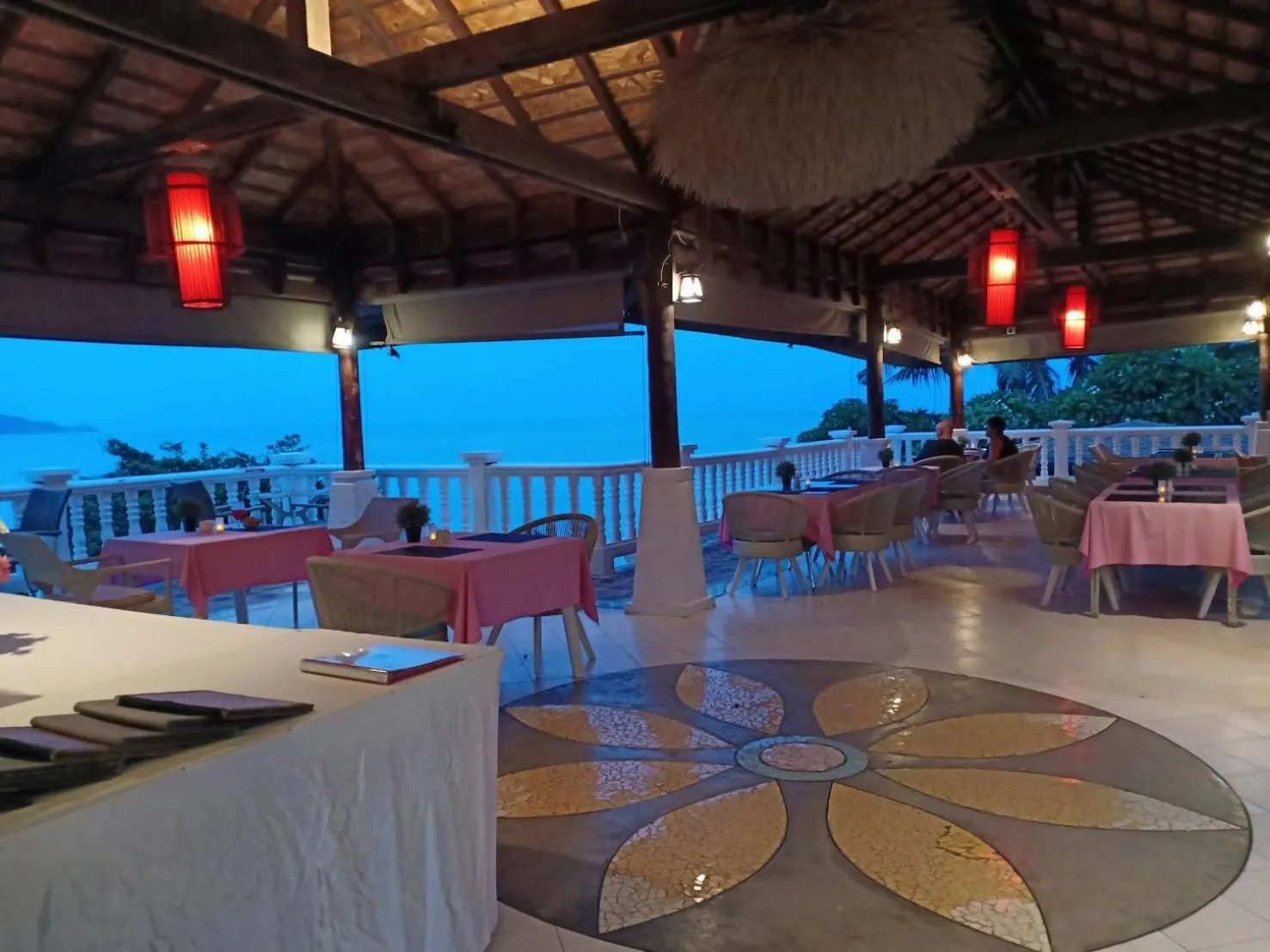 Restaurant/places to eat in The Bay Samui