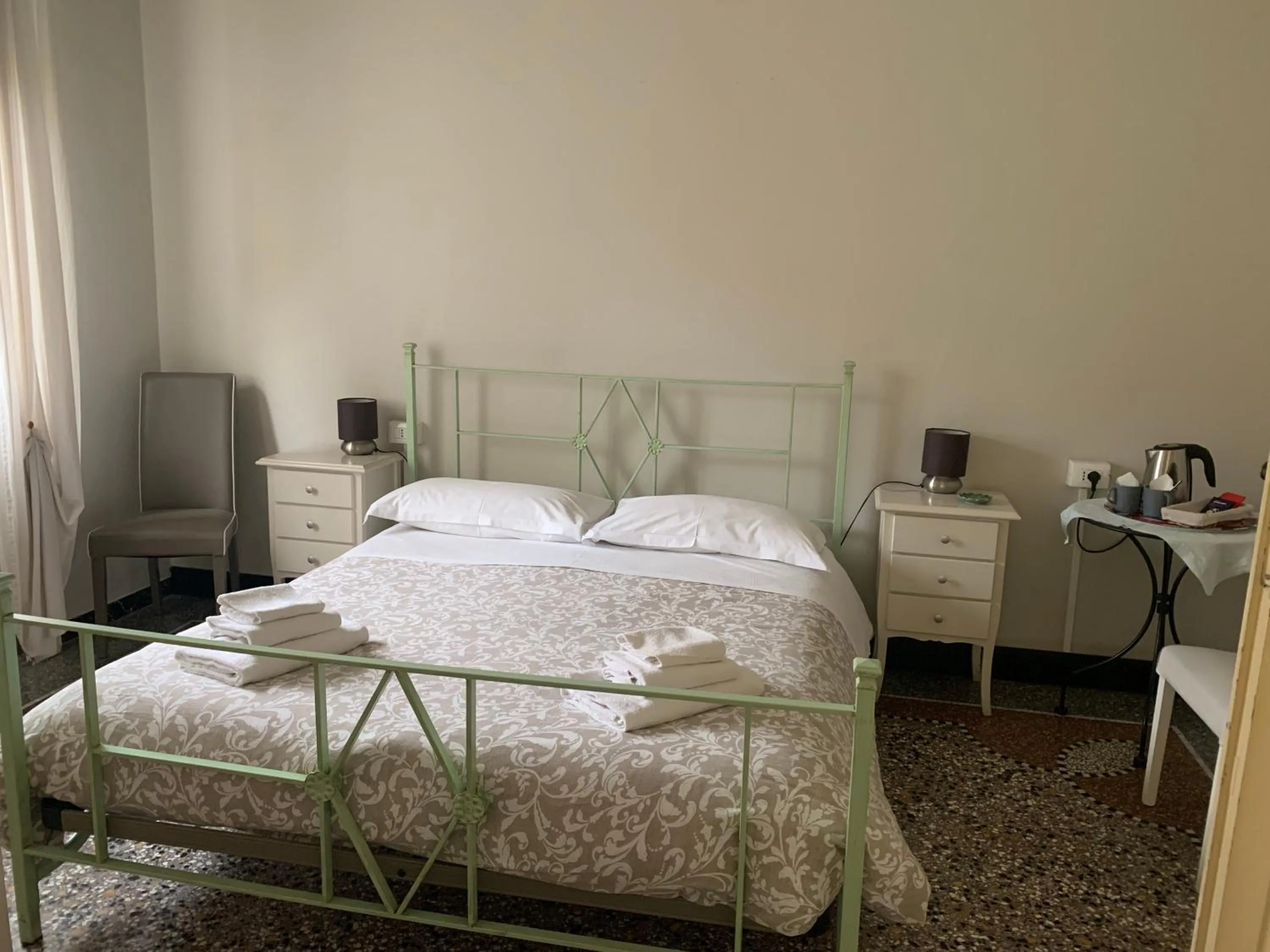 Bedroom, Bed in Villa Catelli