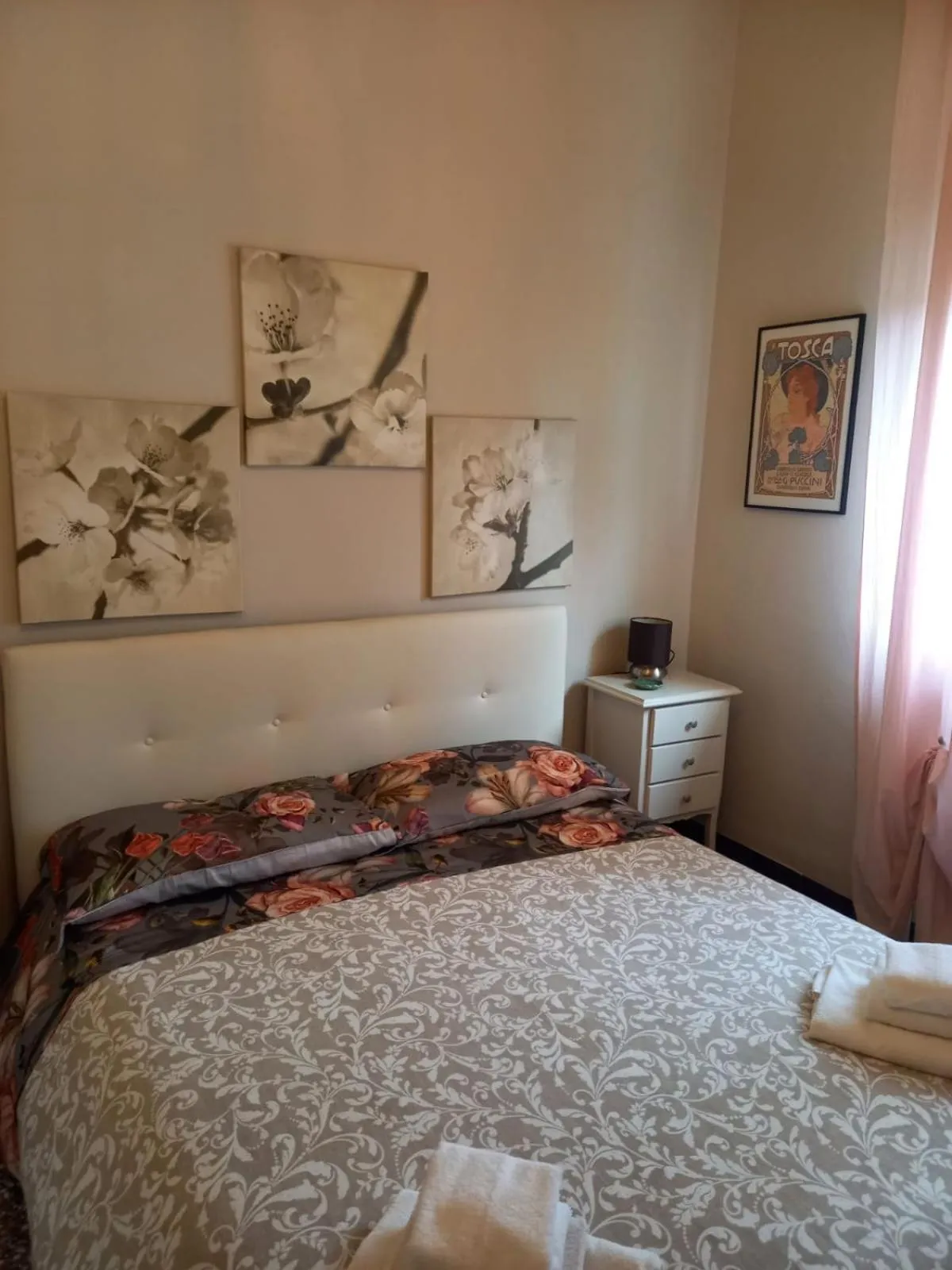 Bedroom, Bed in Villa Catelli