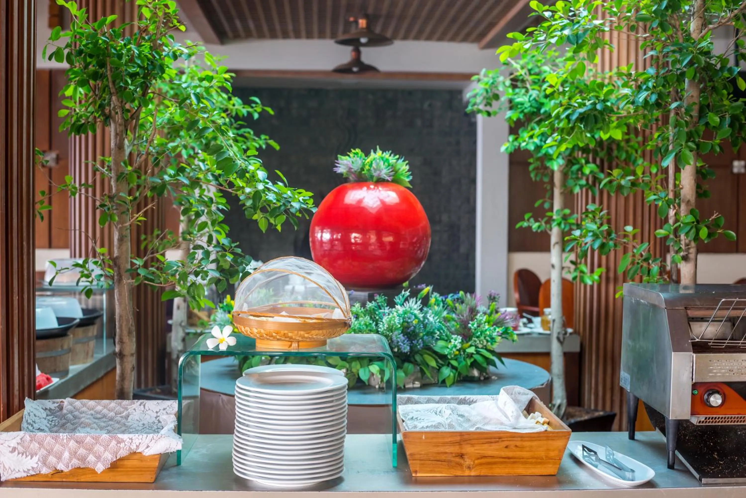 American breakfast in Weekender Resort