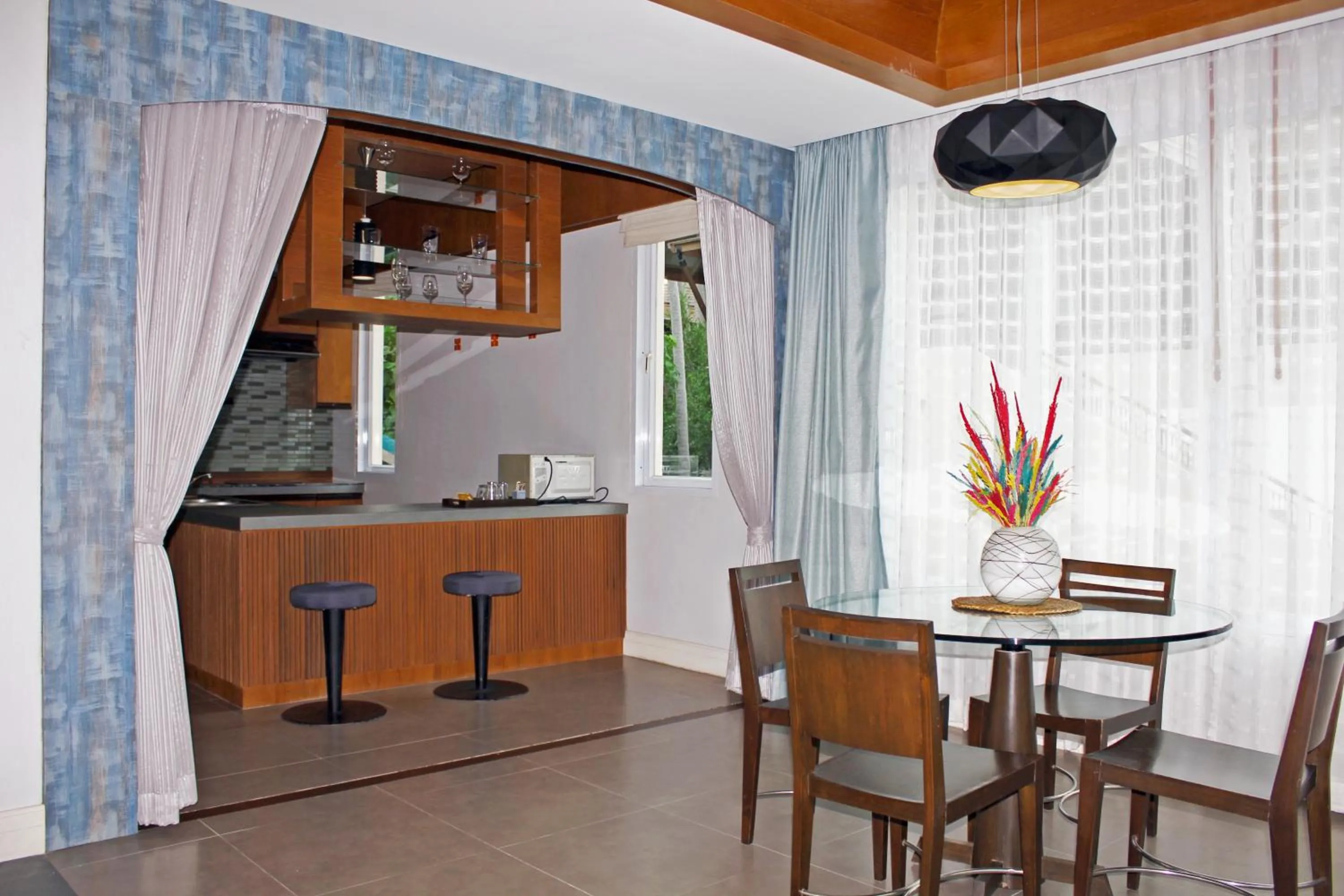 Coffee/tea facilities in Weekender Resort