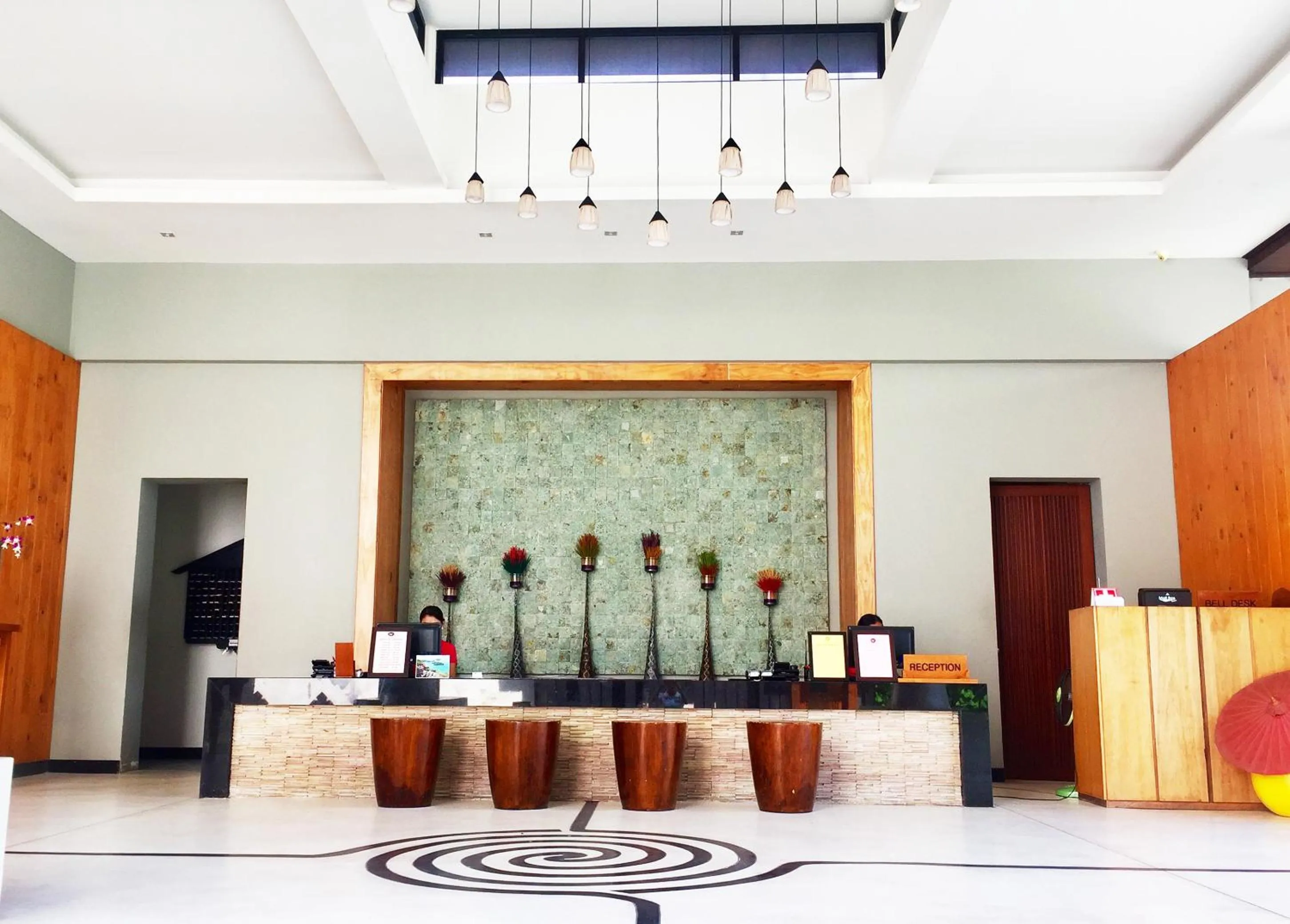 Lobby or reception in Weekender Resort