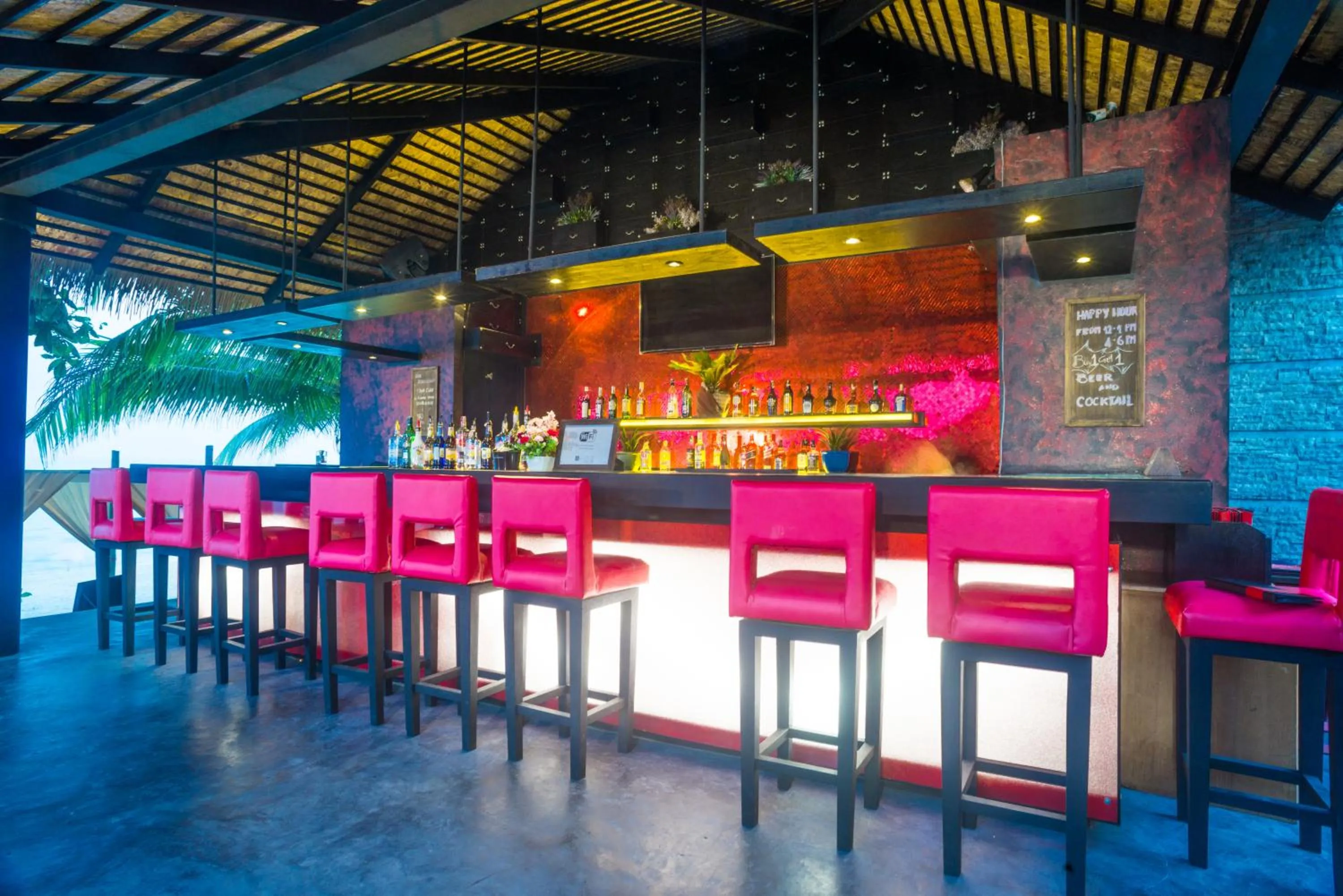 Lounge or bar in Weekender Resort