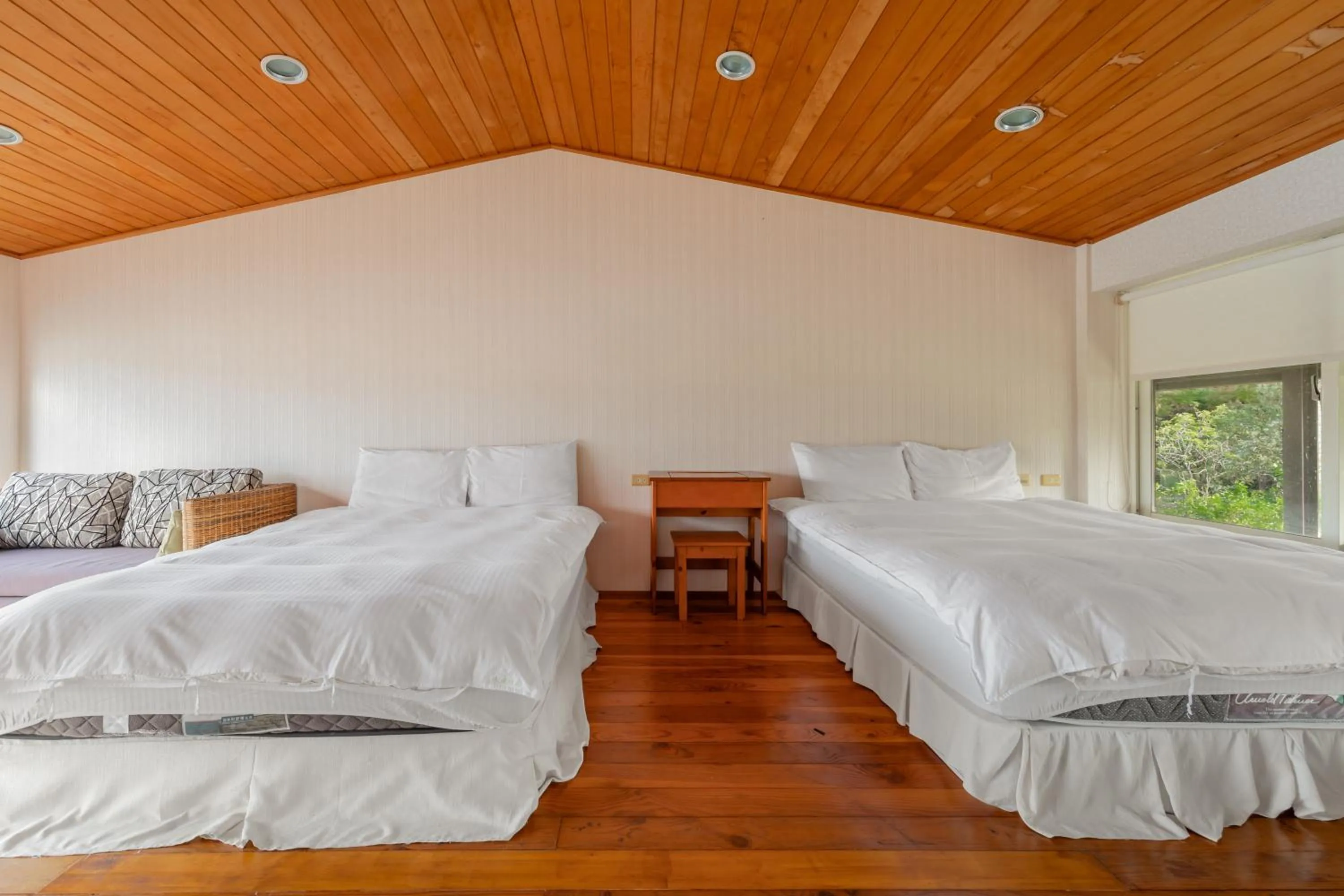 Bedroom, Bed in Green Forest Villa