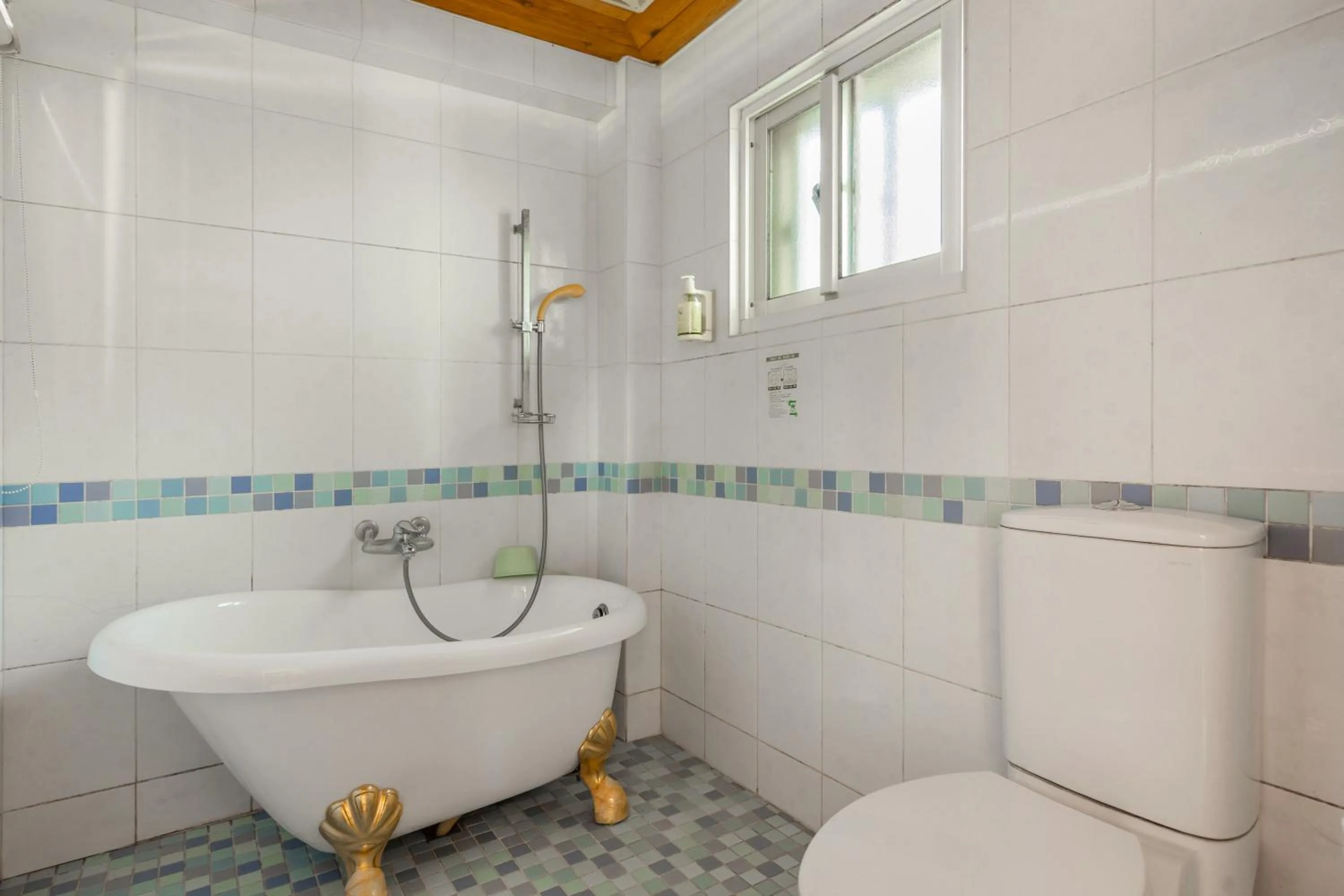 Bathroom in Green Forest Villa