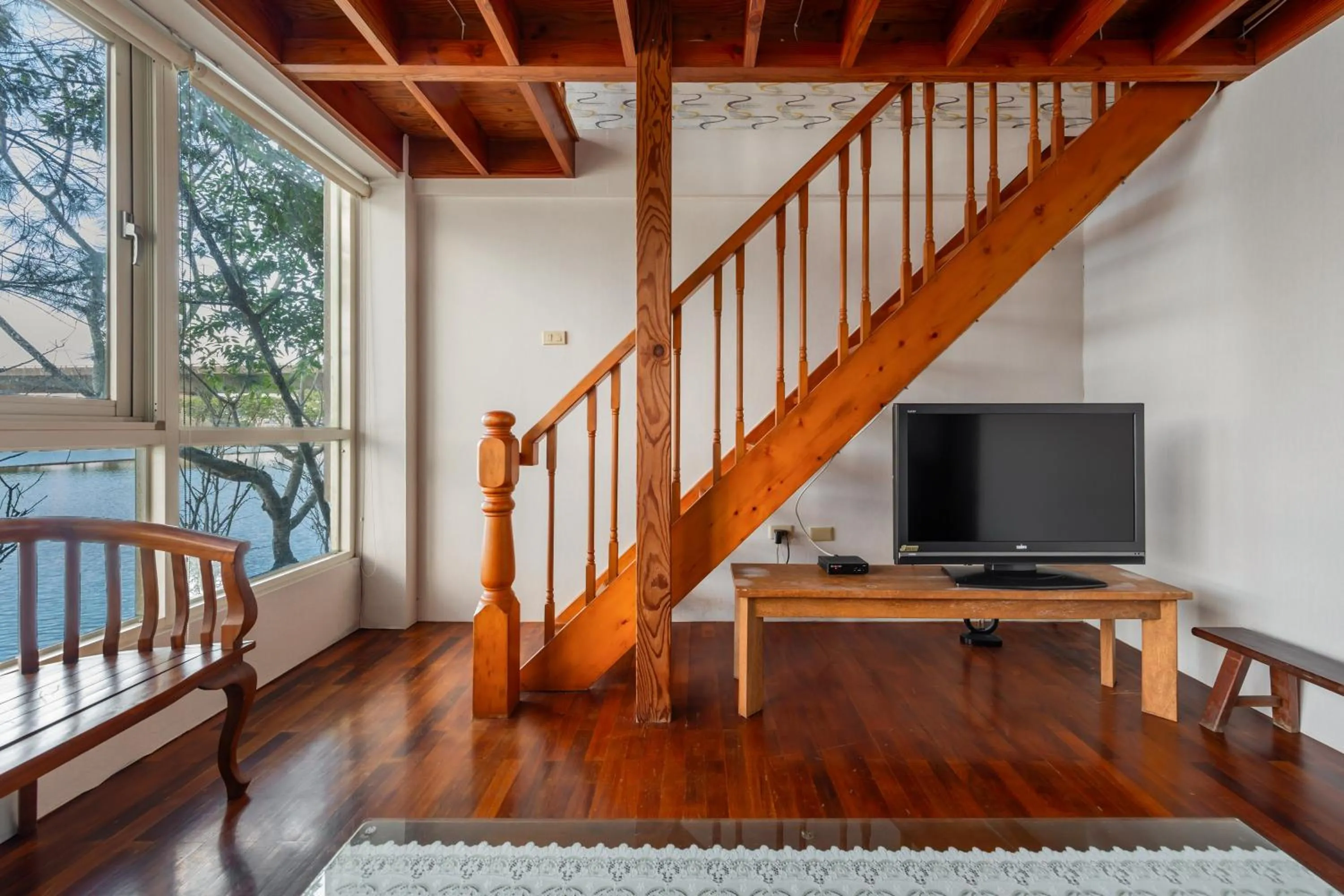 TV and multimedia in Green Forest Villa