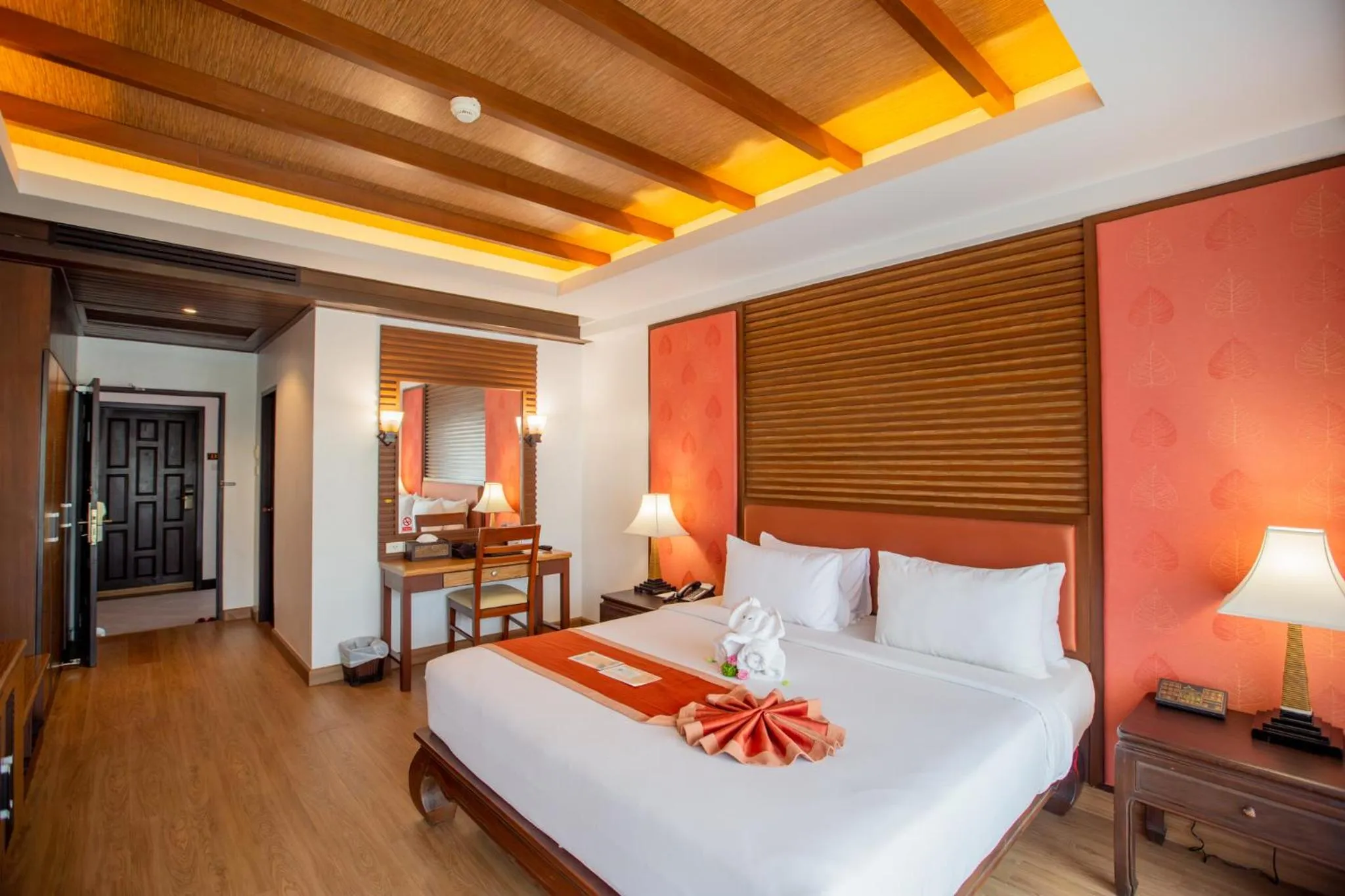 Photo of the whole room, Bed in Nipa Resort, Patong Beach