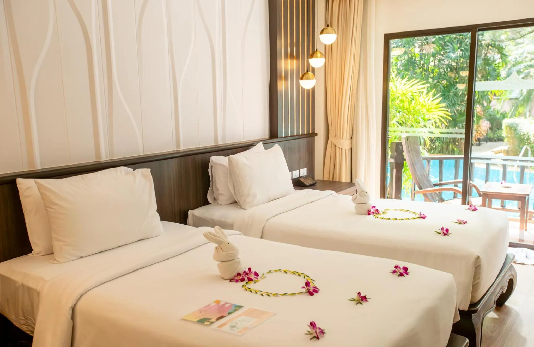 Photo of the whole room, Bed in Nipa Resort, Patong Beach