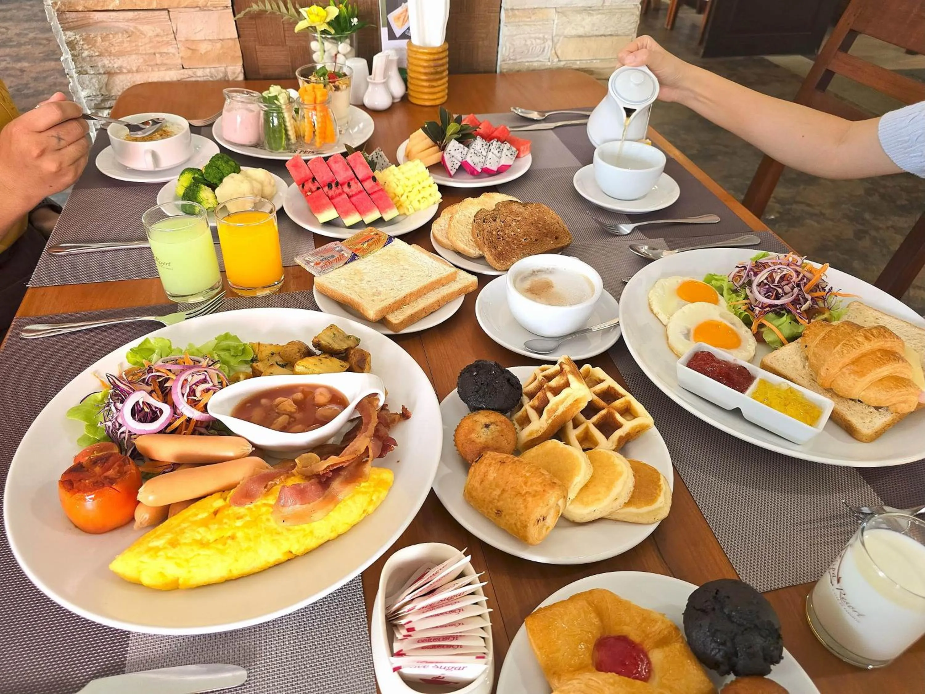 Restaurant/places to eat in Nipa Resort, Patong Beach