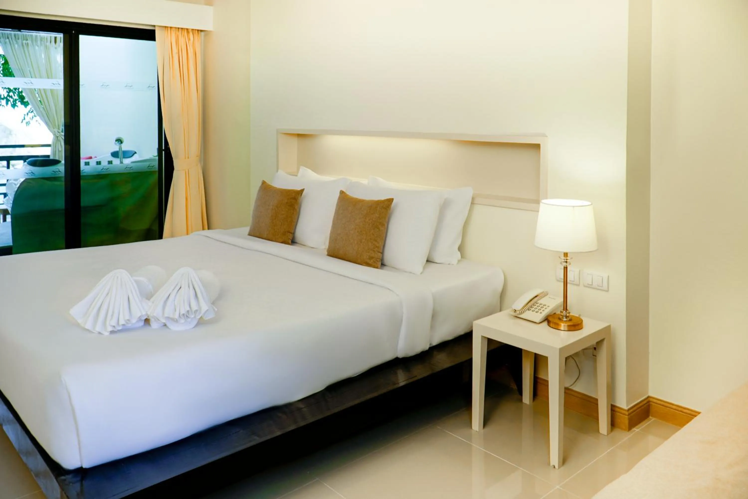 Bedroom, Bed in Phuvaree Resort