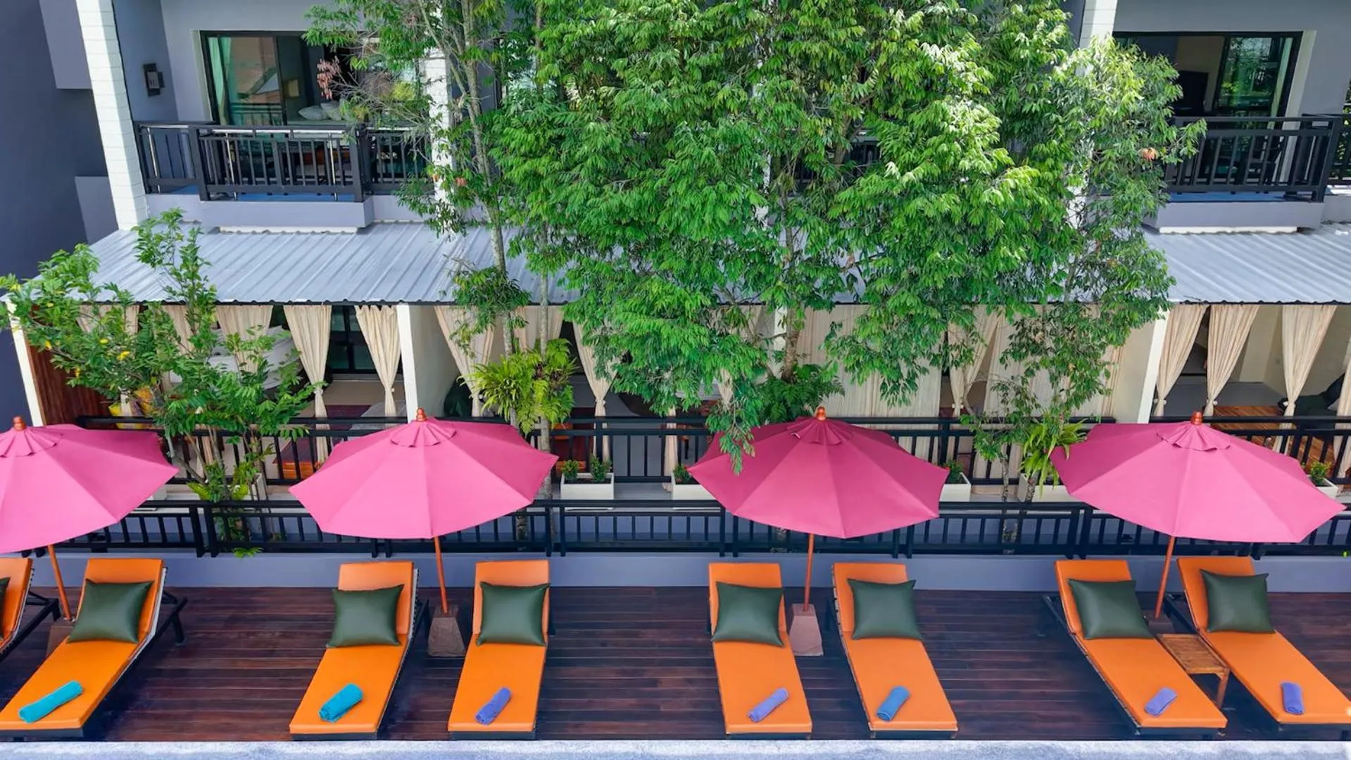 Swimming pool in Phuvaree Resort