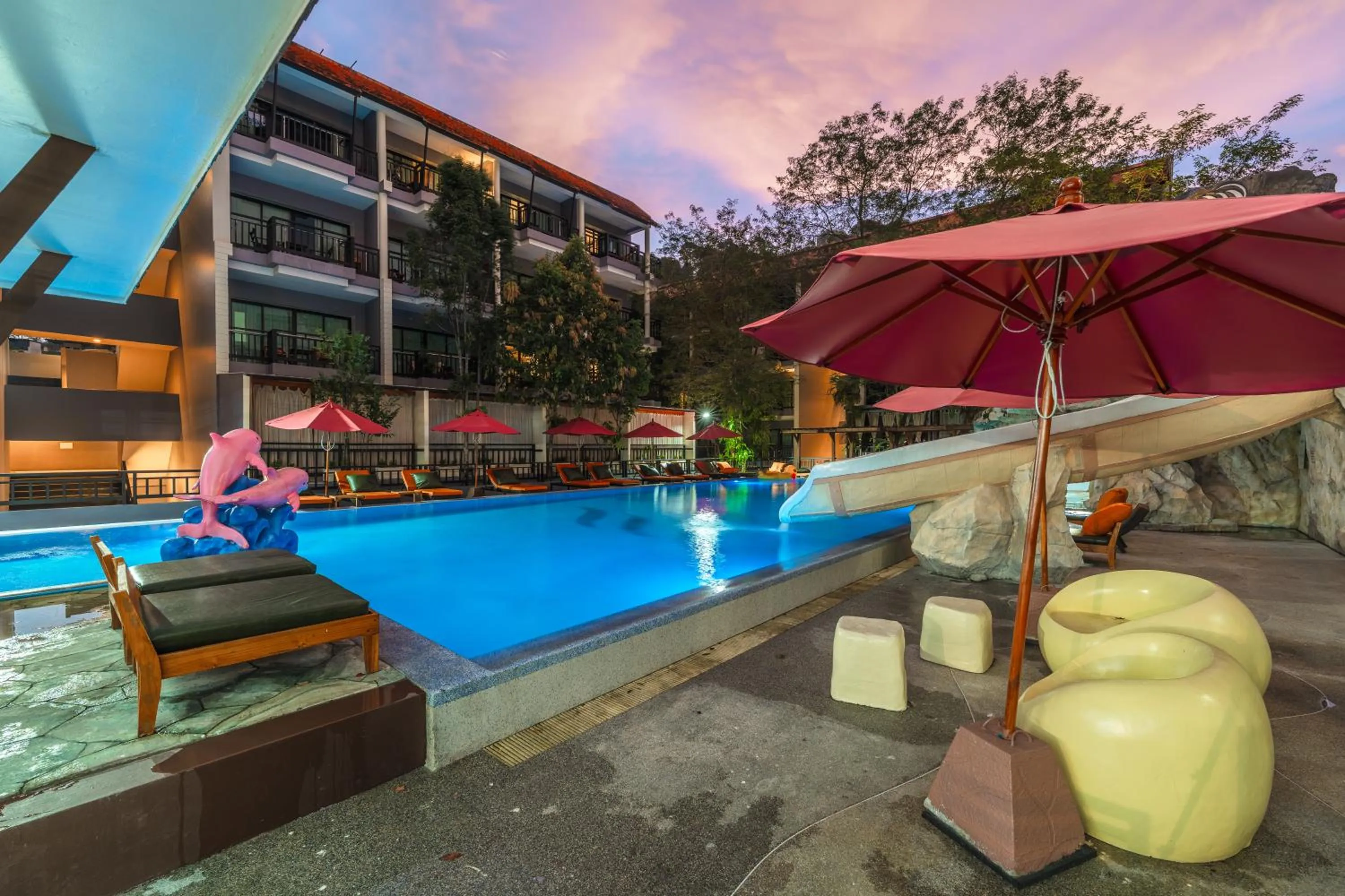 Swimming pool in Phuvaree Resort