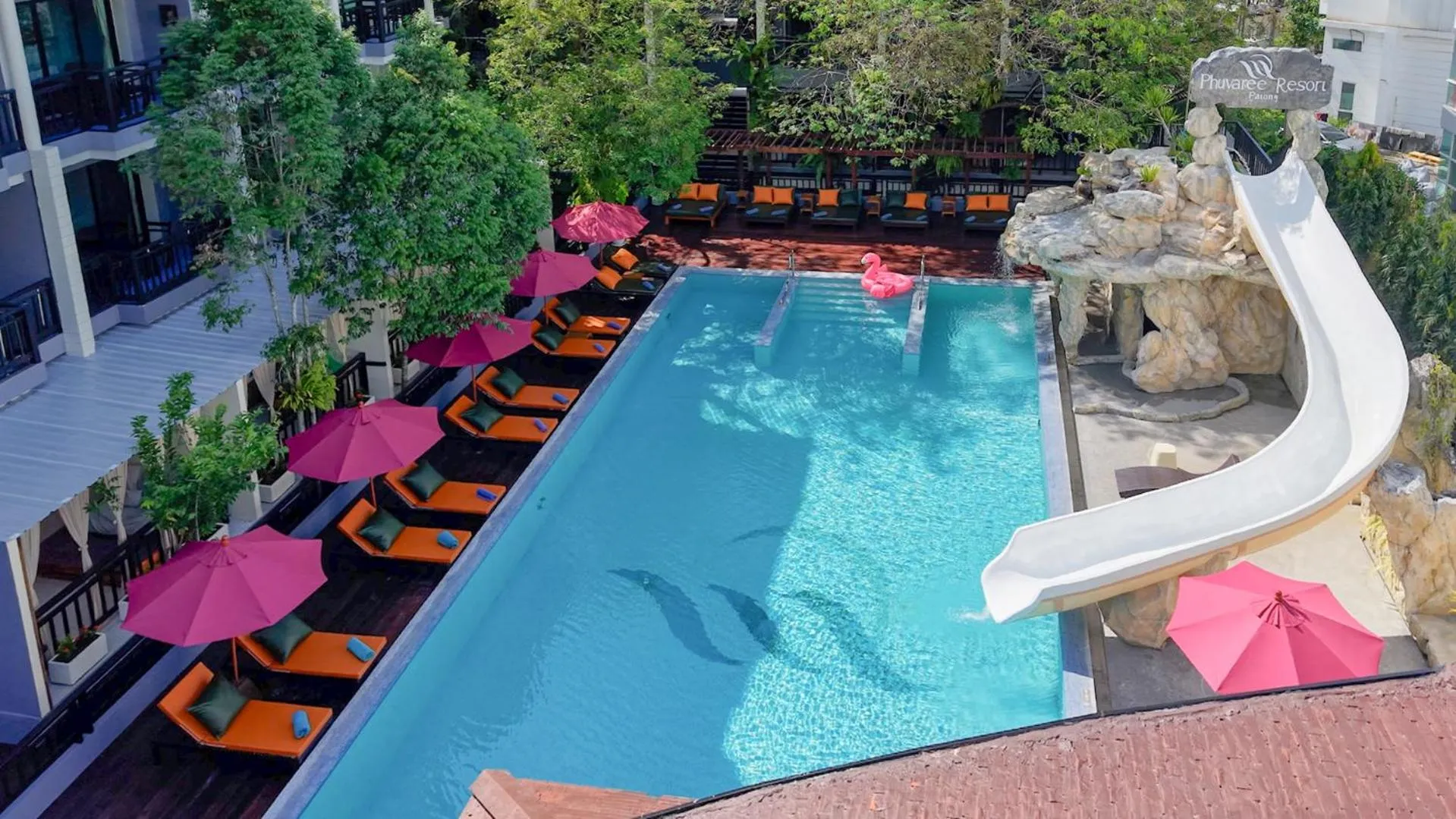 Swimming pool in Phuvaree Resort