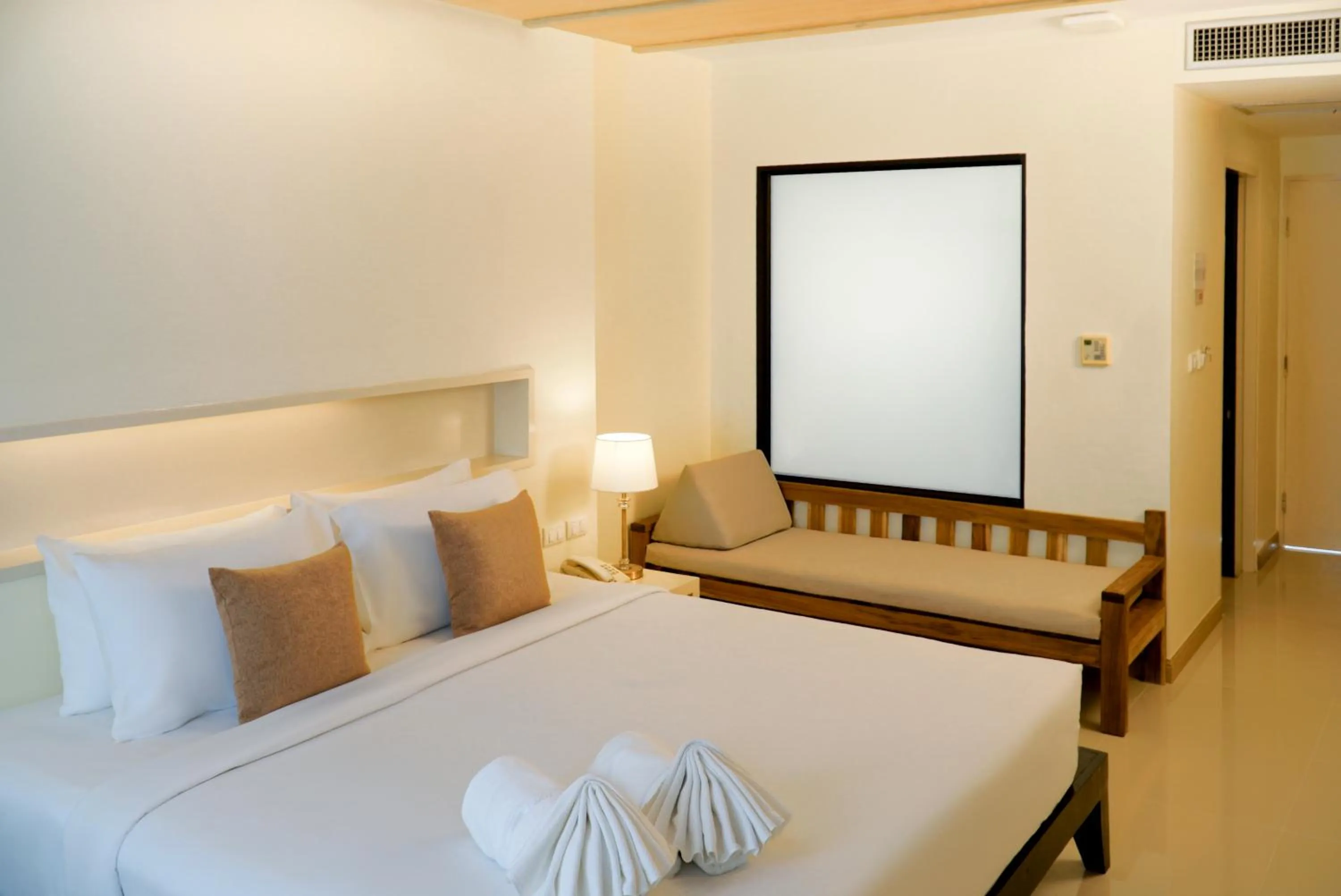 Bed in Phuvaree Resort