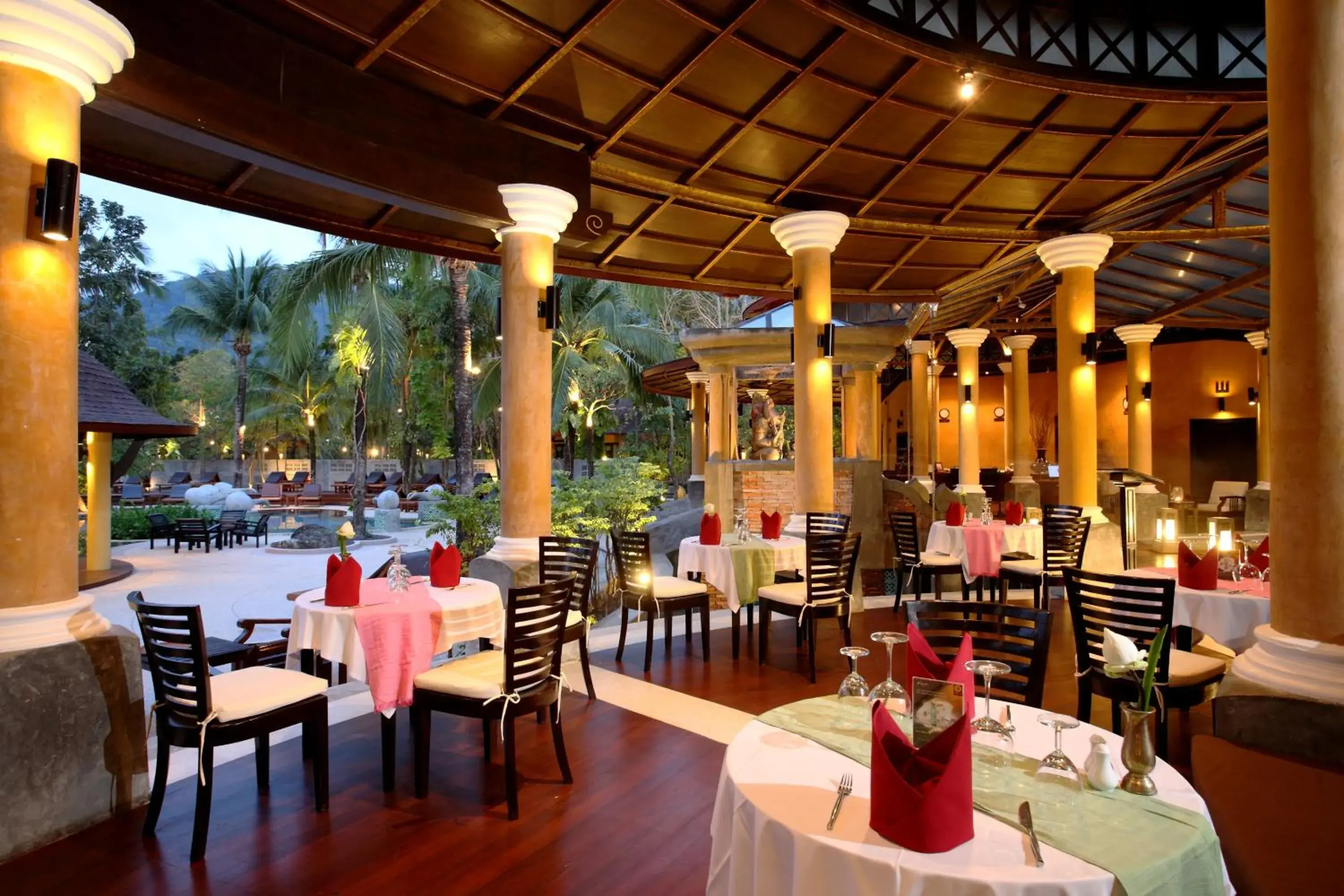 Restaurant/places to eat in The Village Resort - SHA Plus Restaurant/places to eat in The Village Resort - SHA Plus