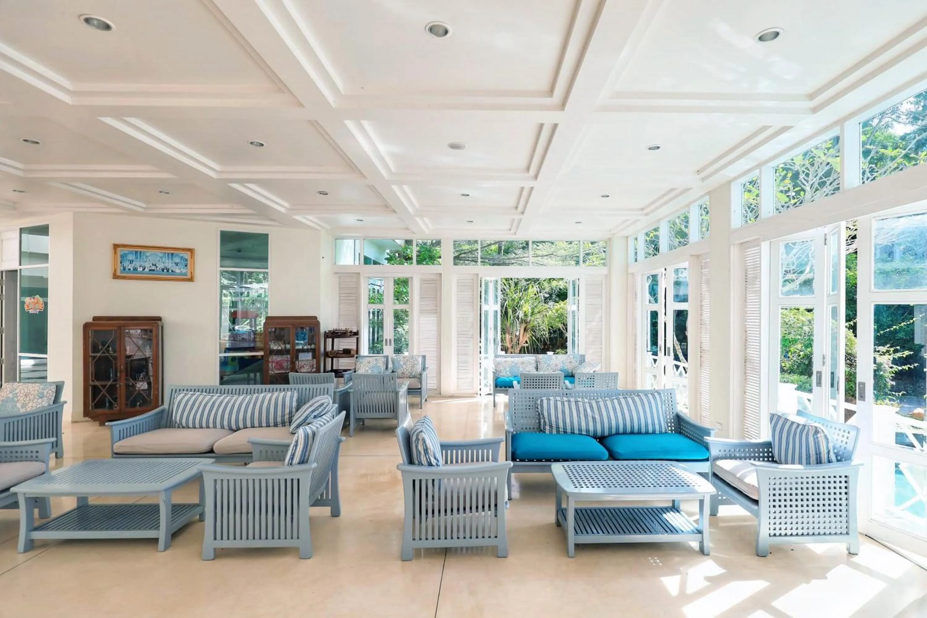 Communal lounge/ TV room in Krabi Tipa Resort