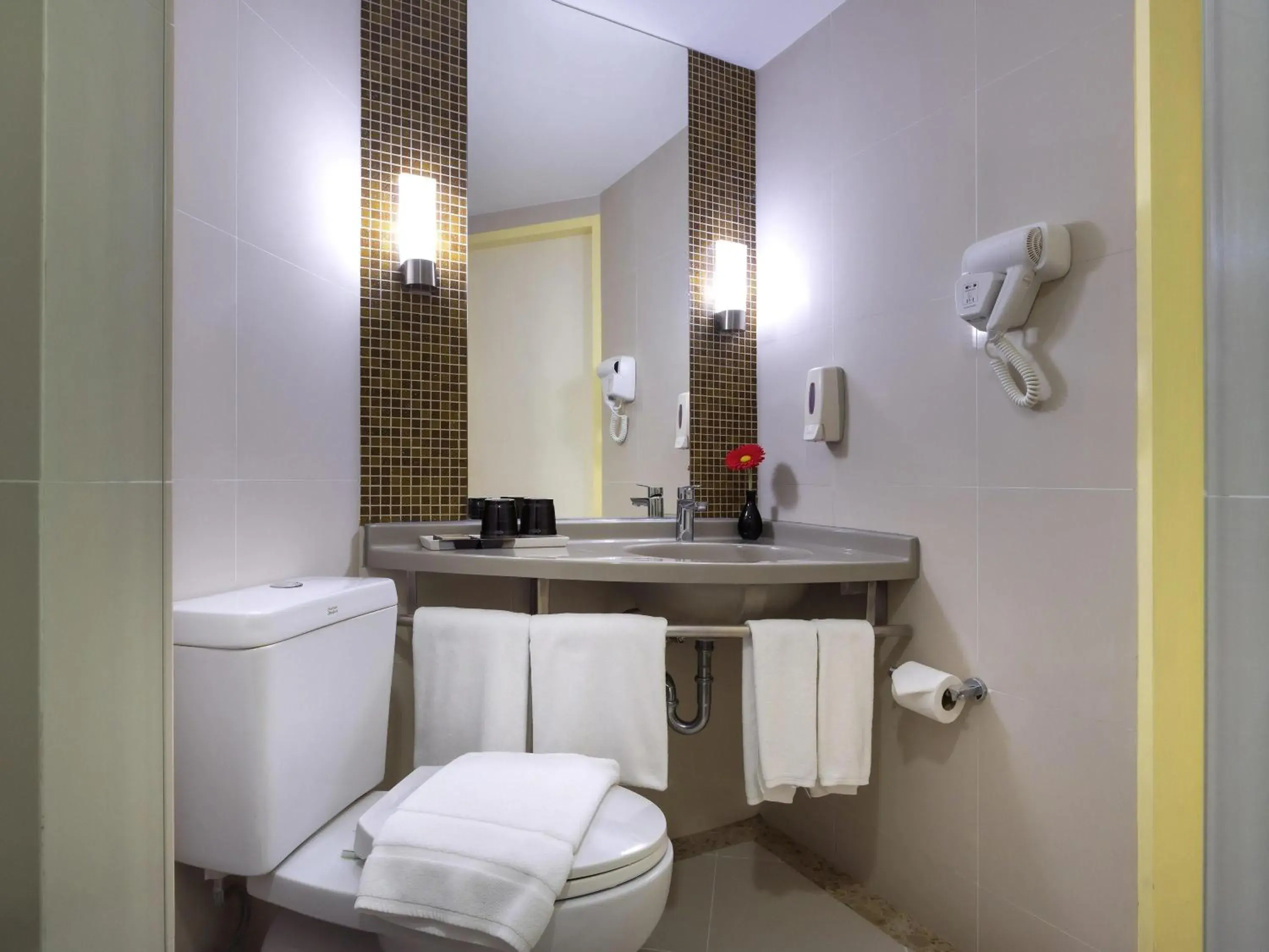 Superior Twin Room in Ibis Bangkok Sukhumvit 4 Superior Twin Room in Ibis Bangkok Sukhumvit 4