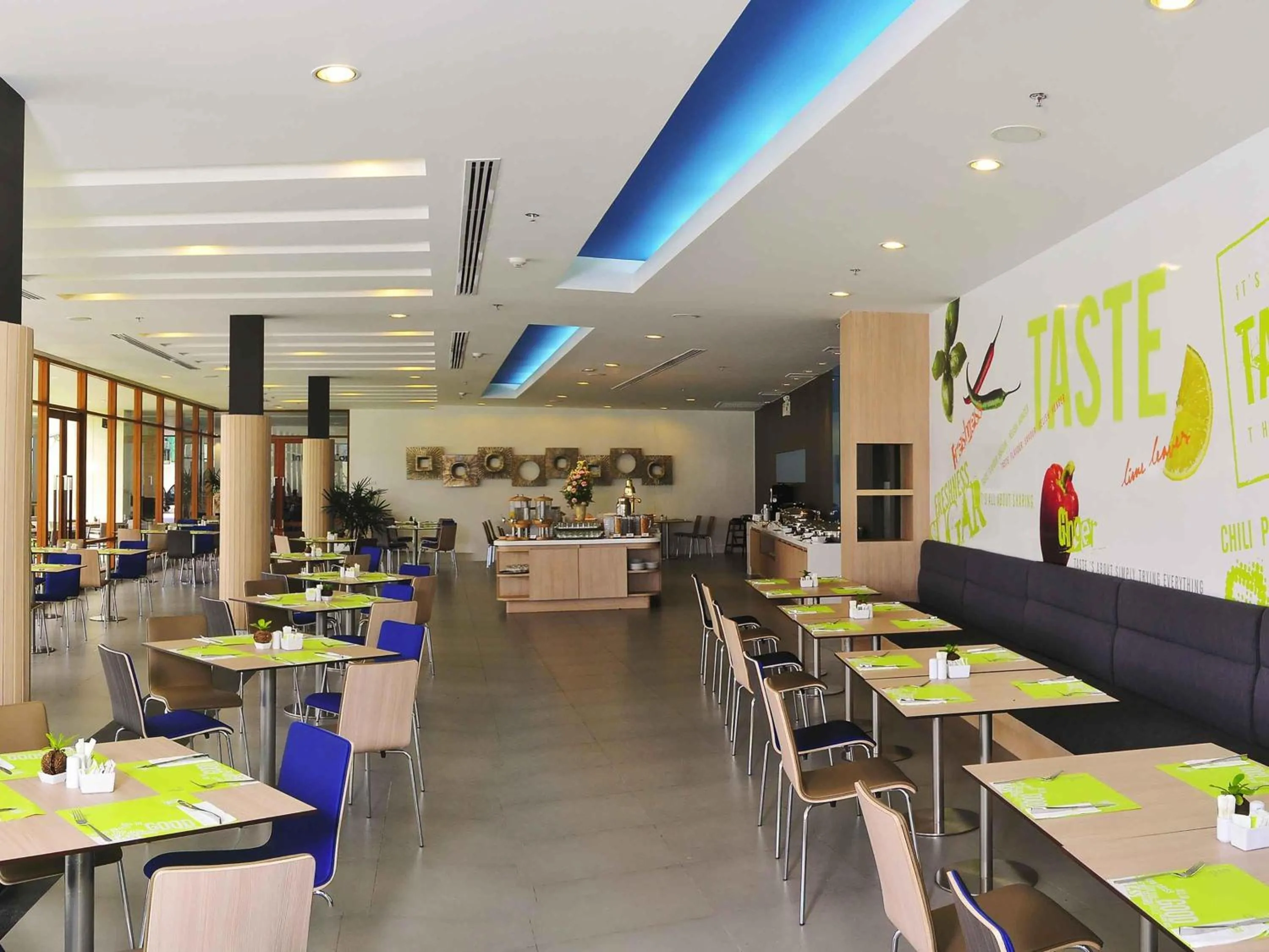 Restaurant/places to eat in Ibis Phuket Kata