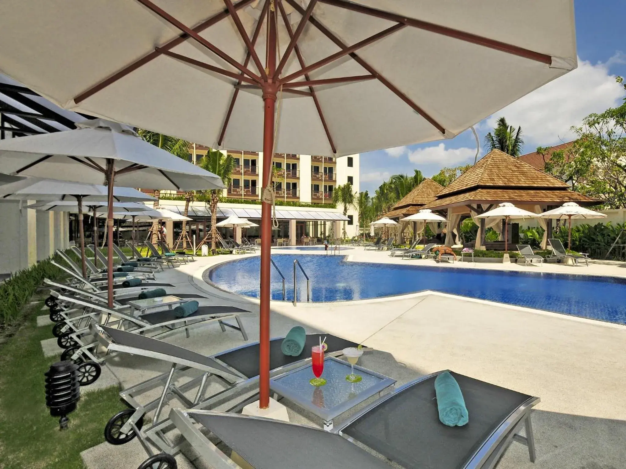 Swimming pool in Ibis Phuket Kata Swimming pool in Ibis Phuket Kata