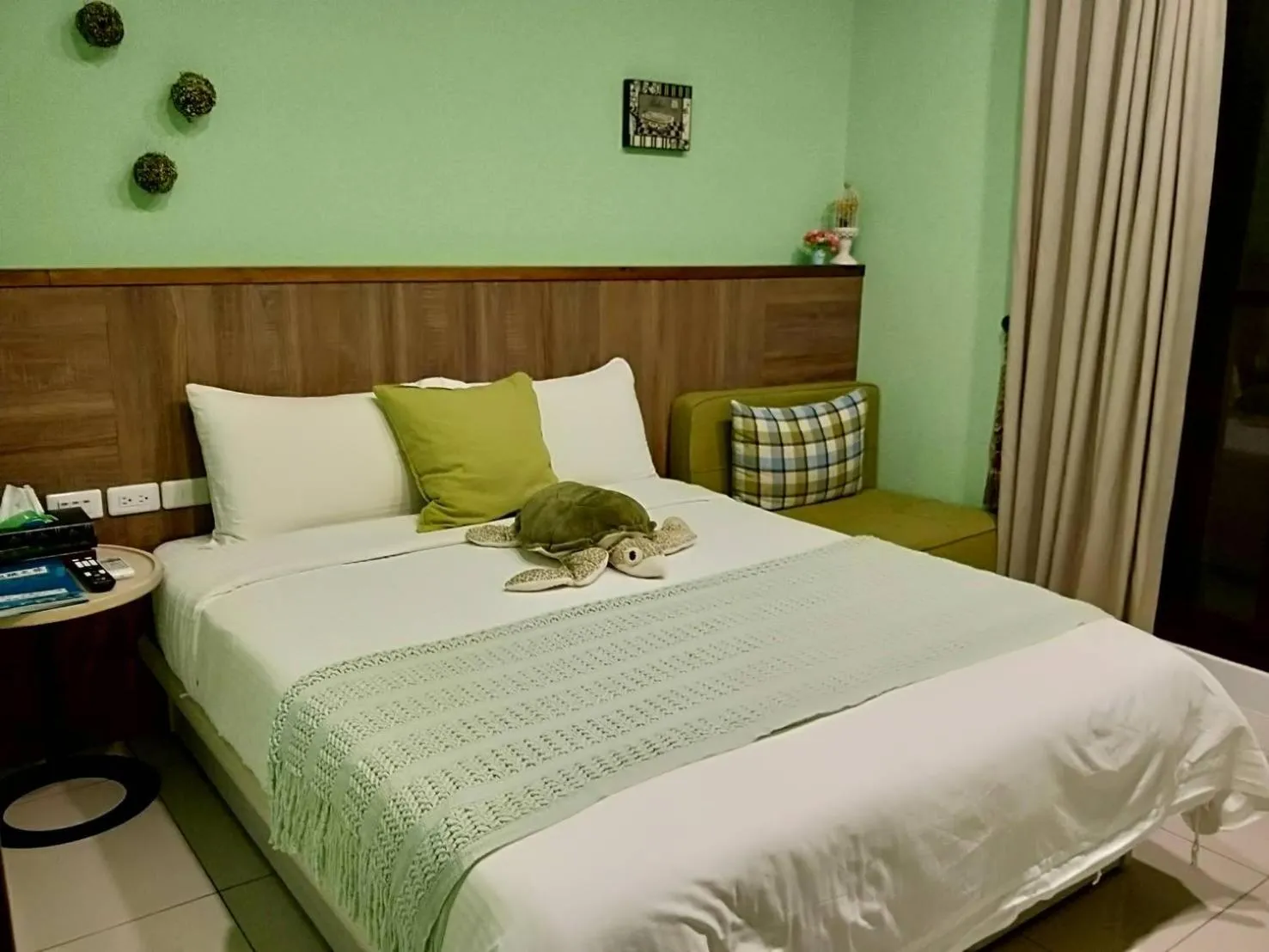 Photo of the whole room, Bed in Mysig