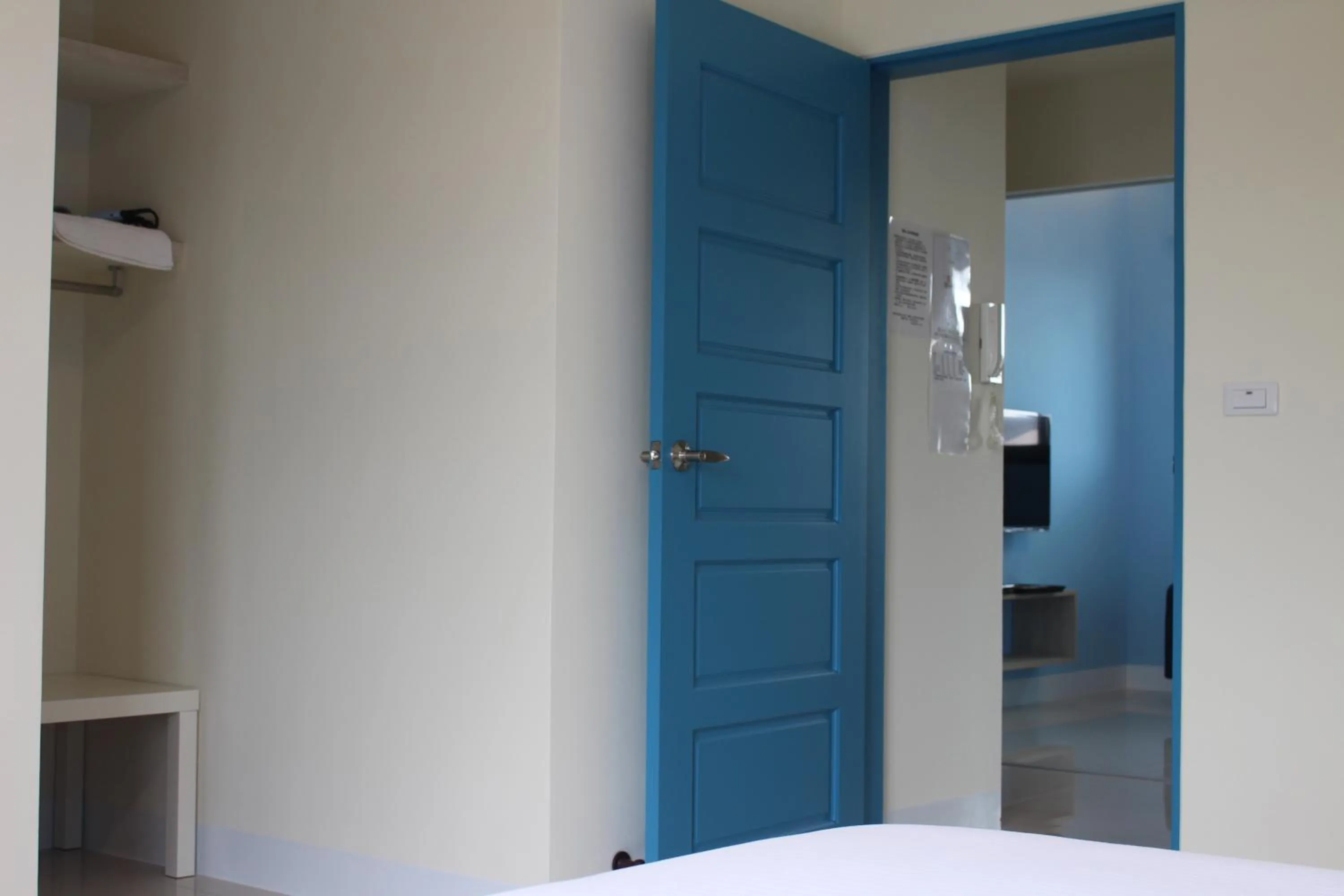 Photo of the whole room, Bed in Mysig