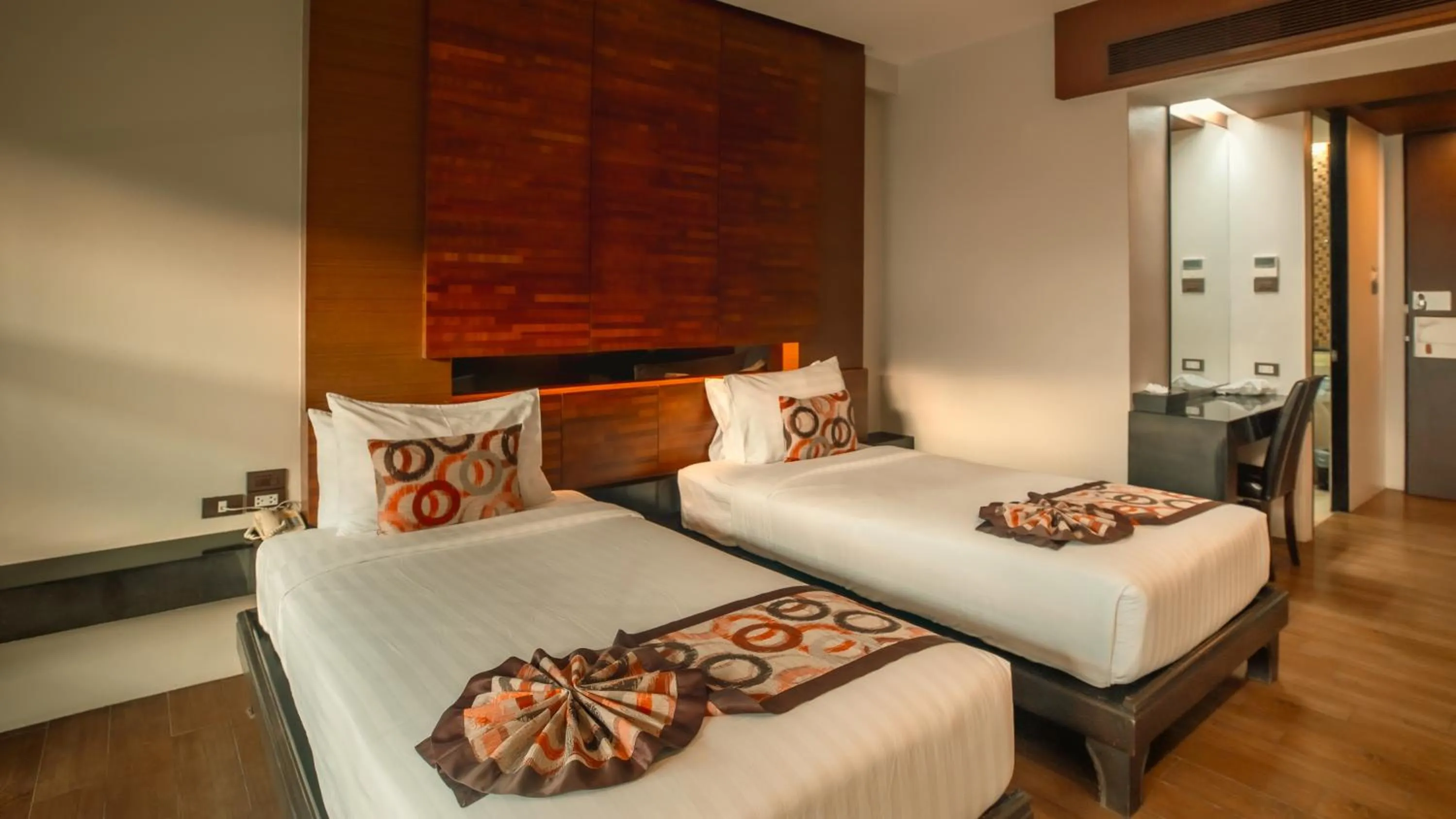 Bed in Am Samui Palace