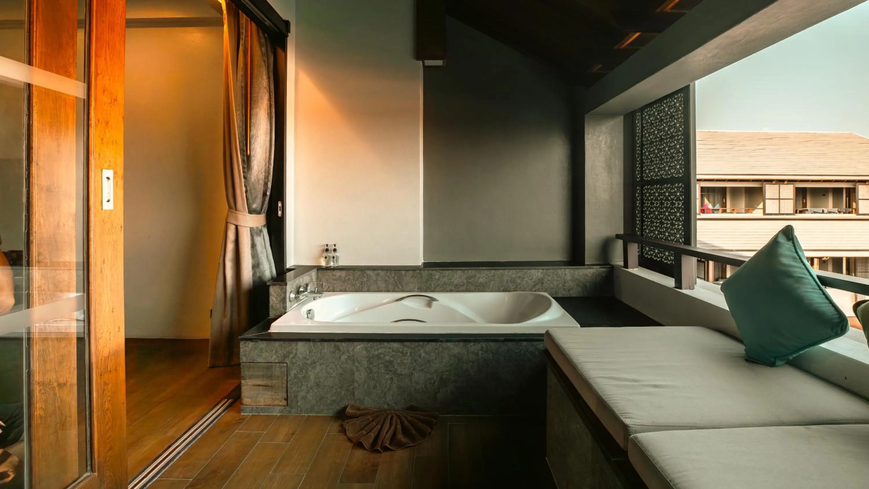 Bed in Am Samui Palace