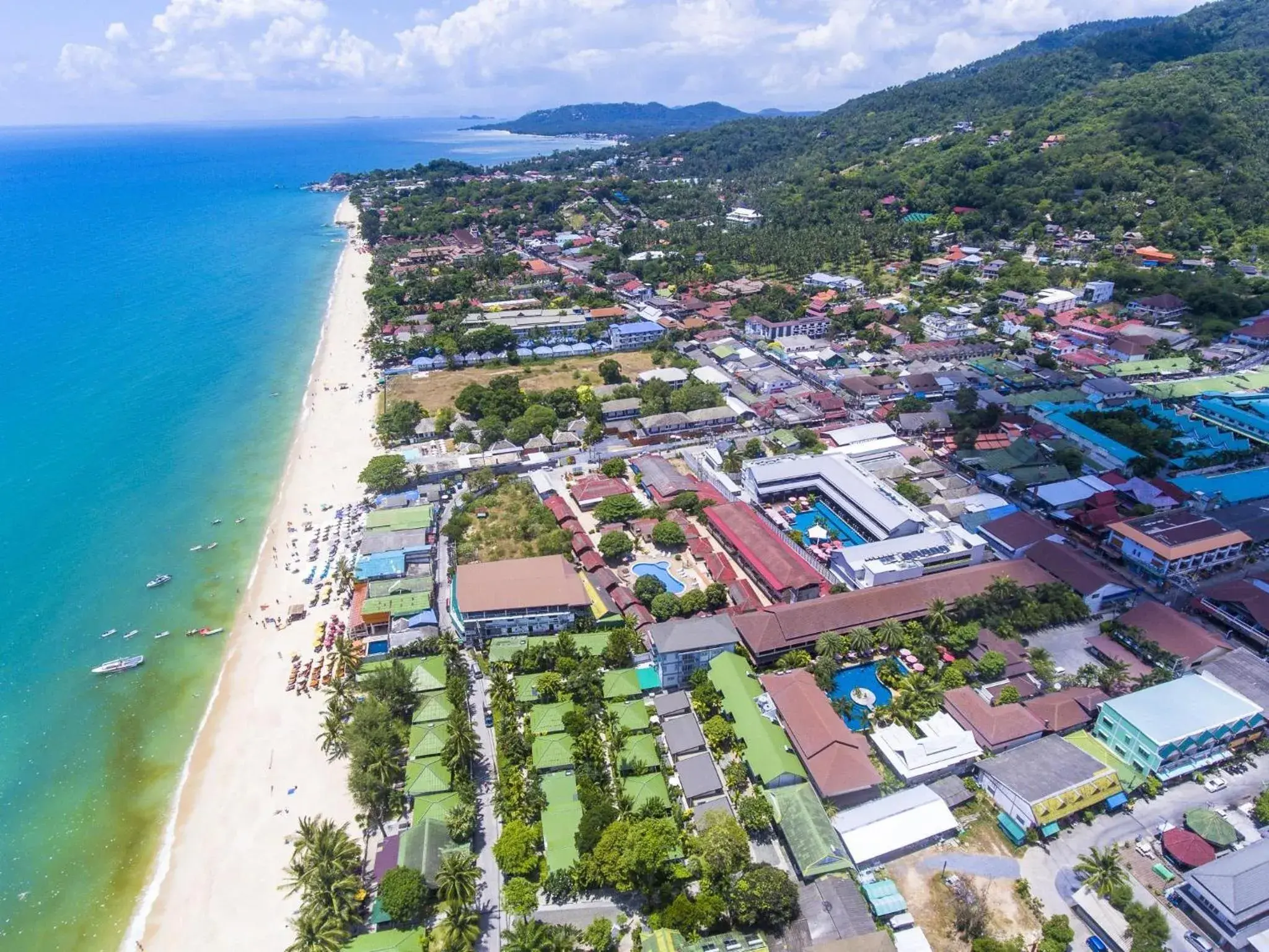 Property building in Am Samui Palace Property building in Am Samui Palace