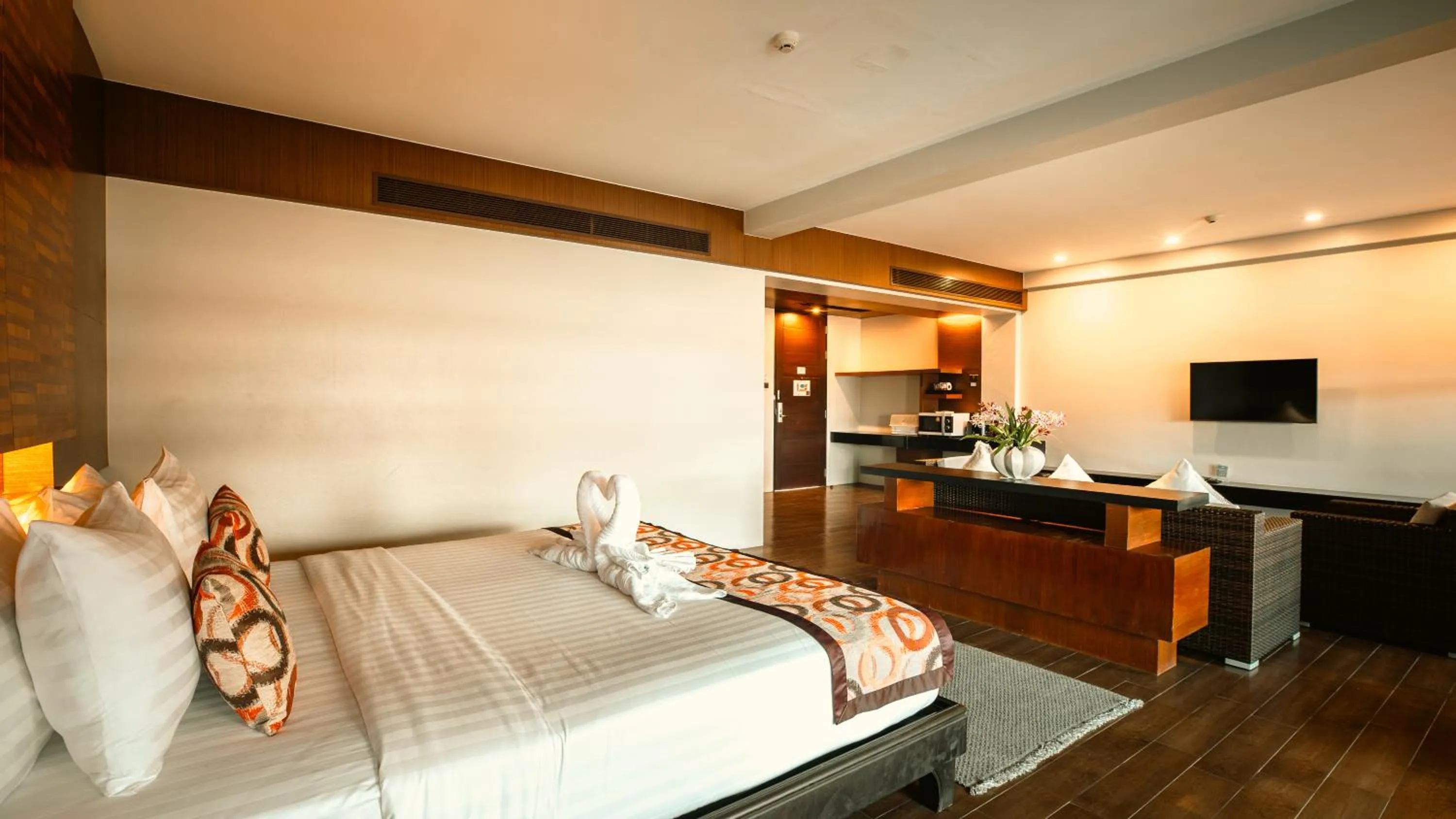 Bed in Am Samui Palace