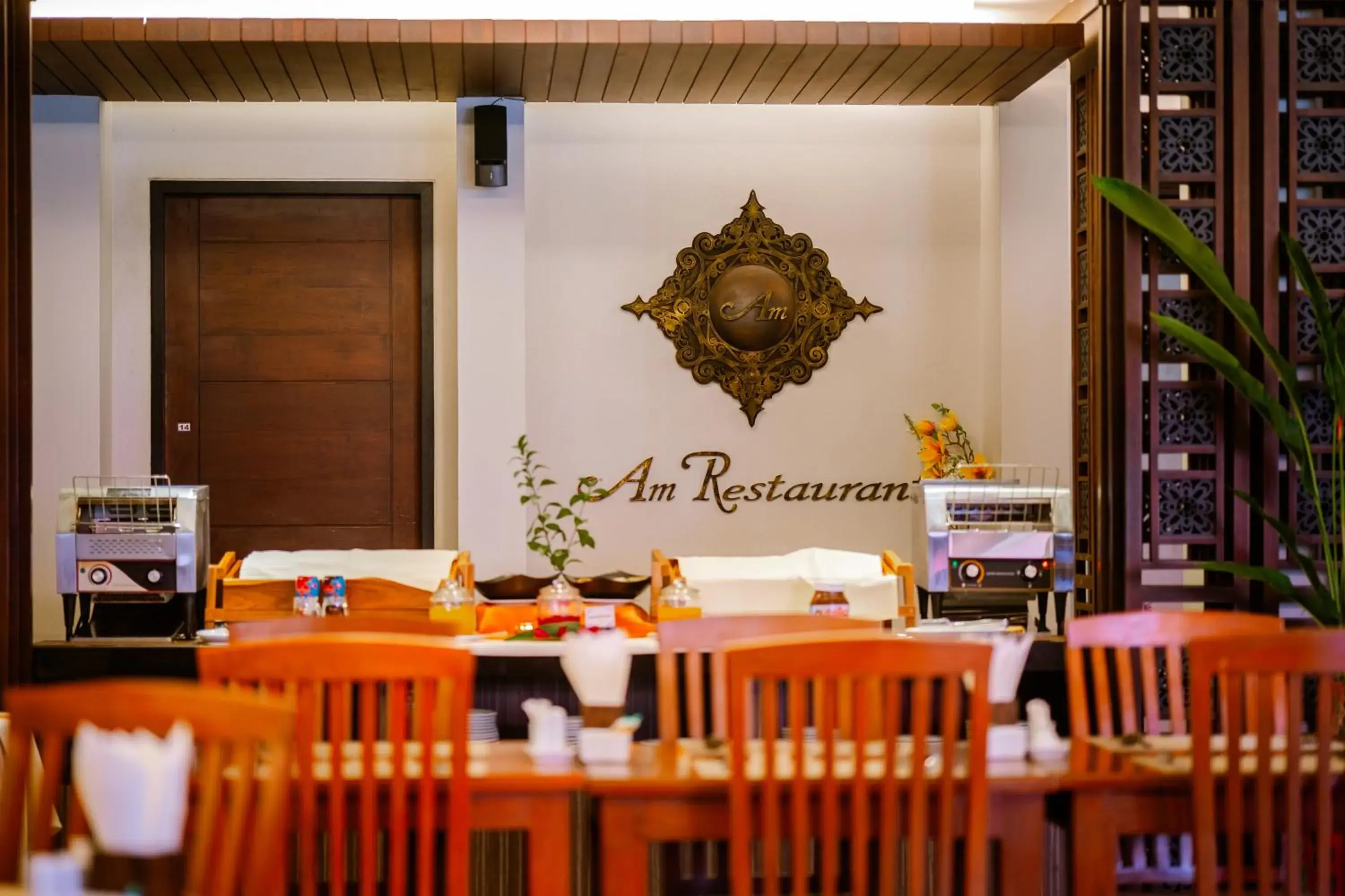 Restaurant/places to eat in Am Samui Palace Restaurant/places to eat in Am Samui Palace