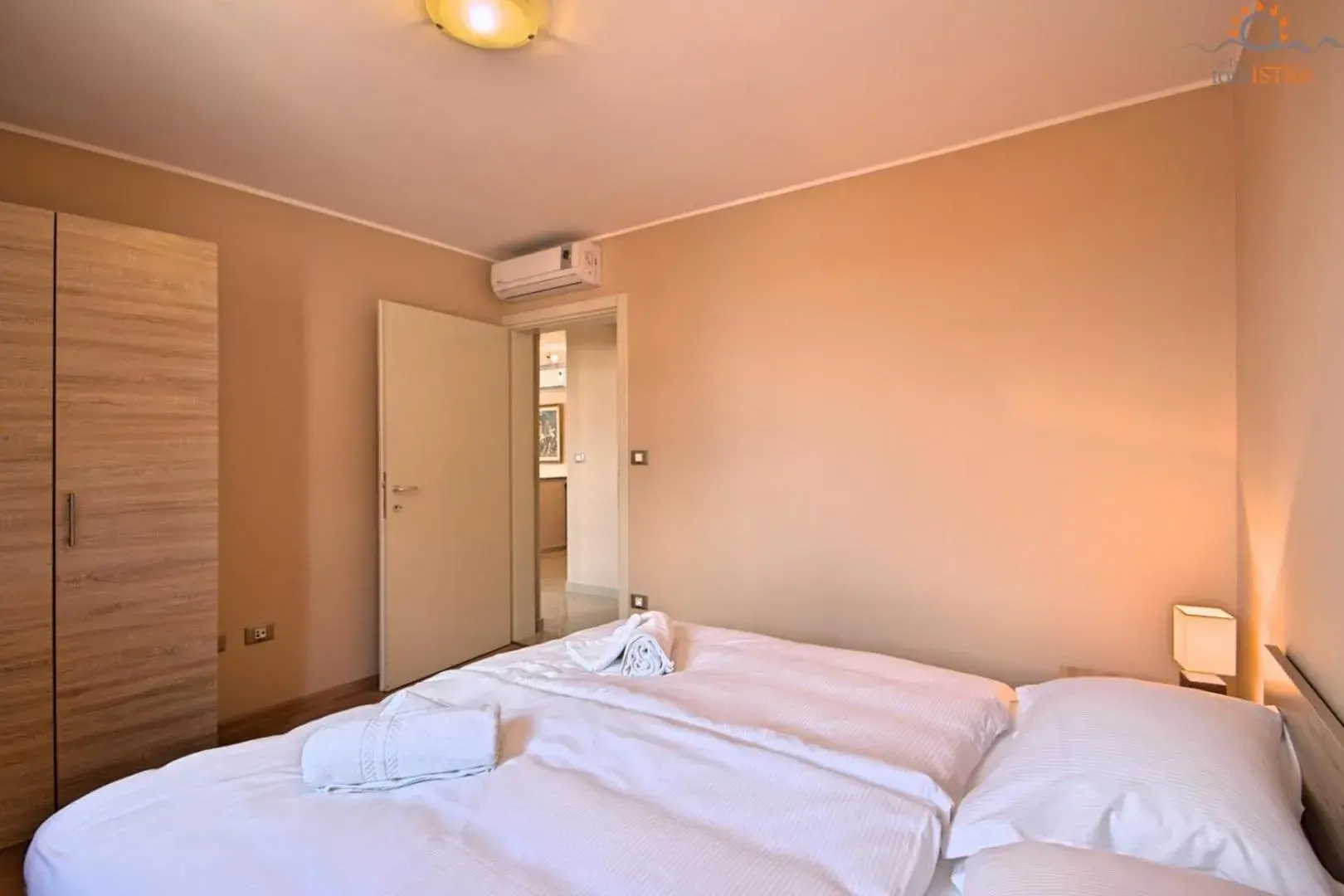 One-Bedroom Apartment in Rotonda Inn Novigrad One-Bedroom Apartment in Rotonda Inn Novigrad