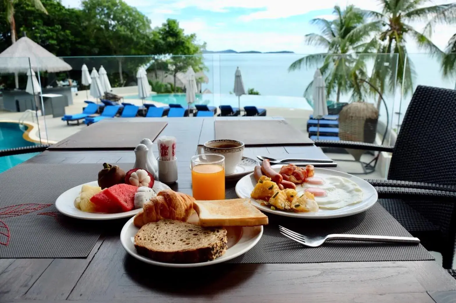 Breakfast in Coral Cliff Beach Resort Samui - SHA Plus Breakfast in Coral Cliff Beach Resort Samui - SHA Plus