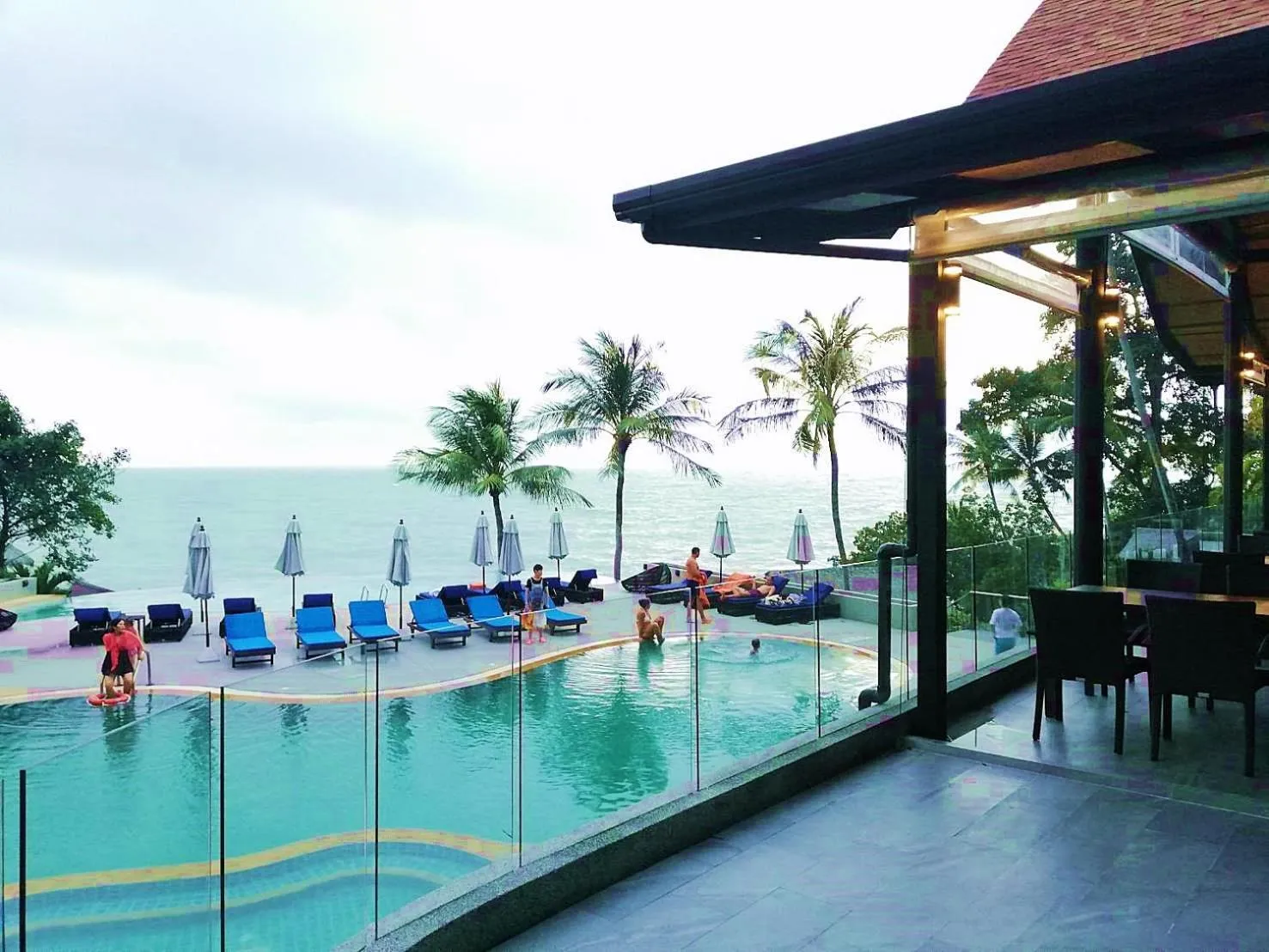 Area and facilities in Coral Cliff Beach Resort Samui - SHA Plus