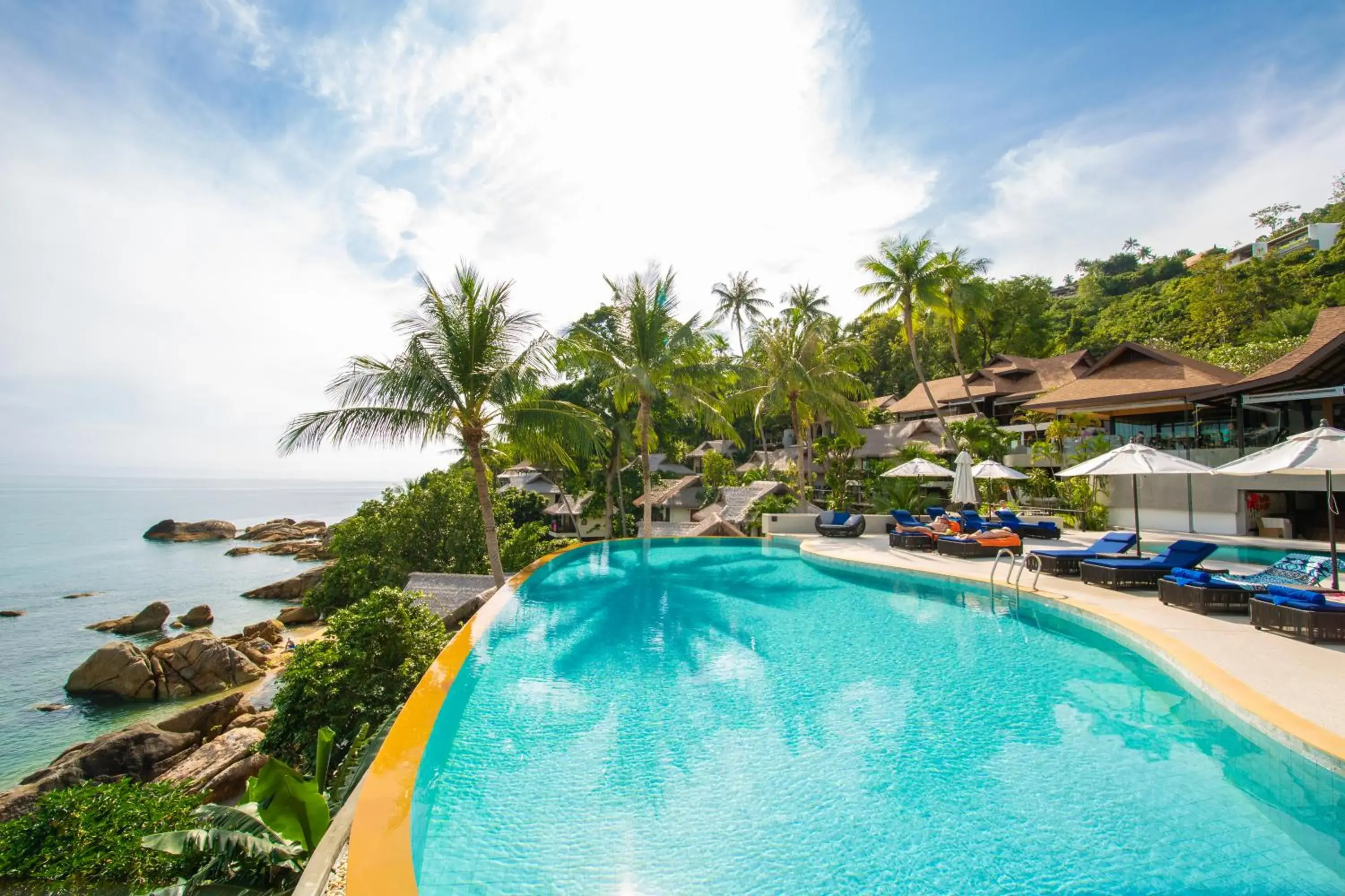 Swimming pool in Coral Cliff Beach Resort Samui - SHA Plus Swimming pool in Coral Cliff Beach Resort Samui - SHA Plus