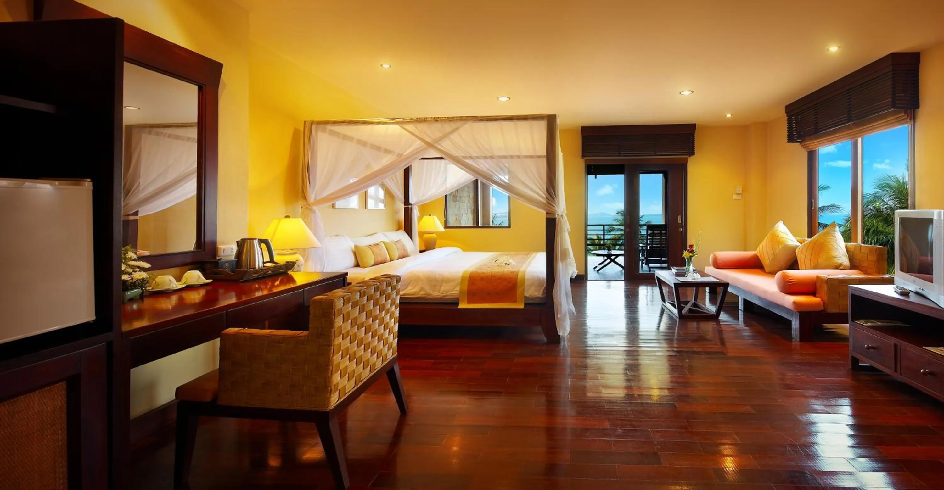 TV and multimedia, Bed in Coral Cliff Beach Resort Samui - SHA Plus