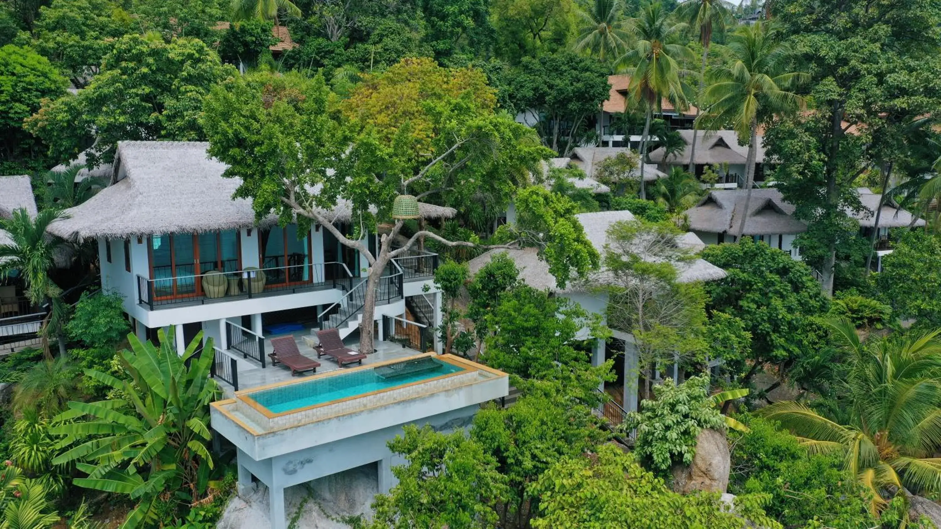 Bird's eye view in Coral Cliff Beach Resort Samui - SHA Plus Bird's eye view in Coral Cliff Beach Resort Samui - SHA Plus