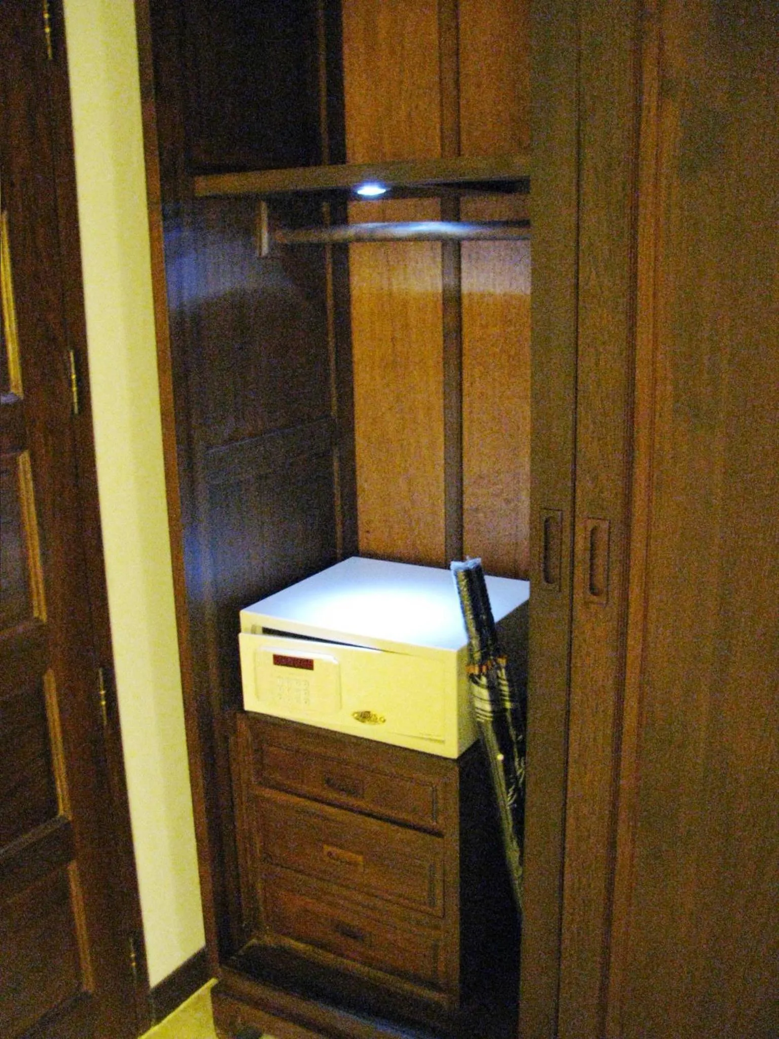 Living room in ASTROCOCO beach resort by Coconut Beach