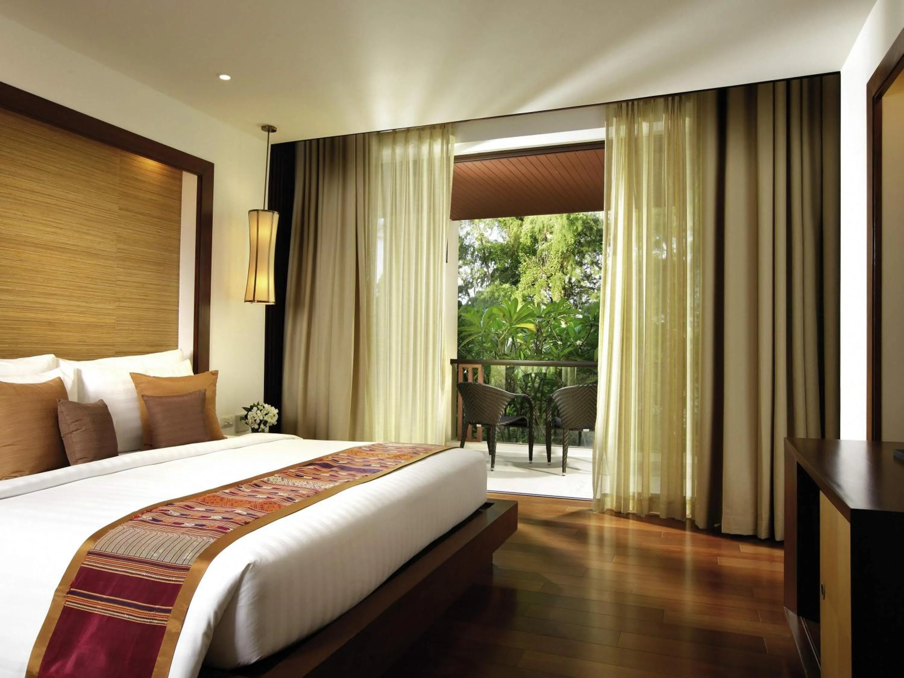 Bedroom, Bed in Mövenpick Resort Bangtao Beach Phuket