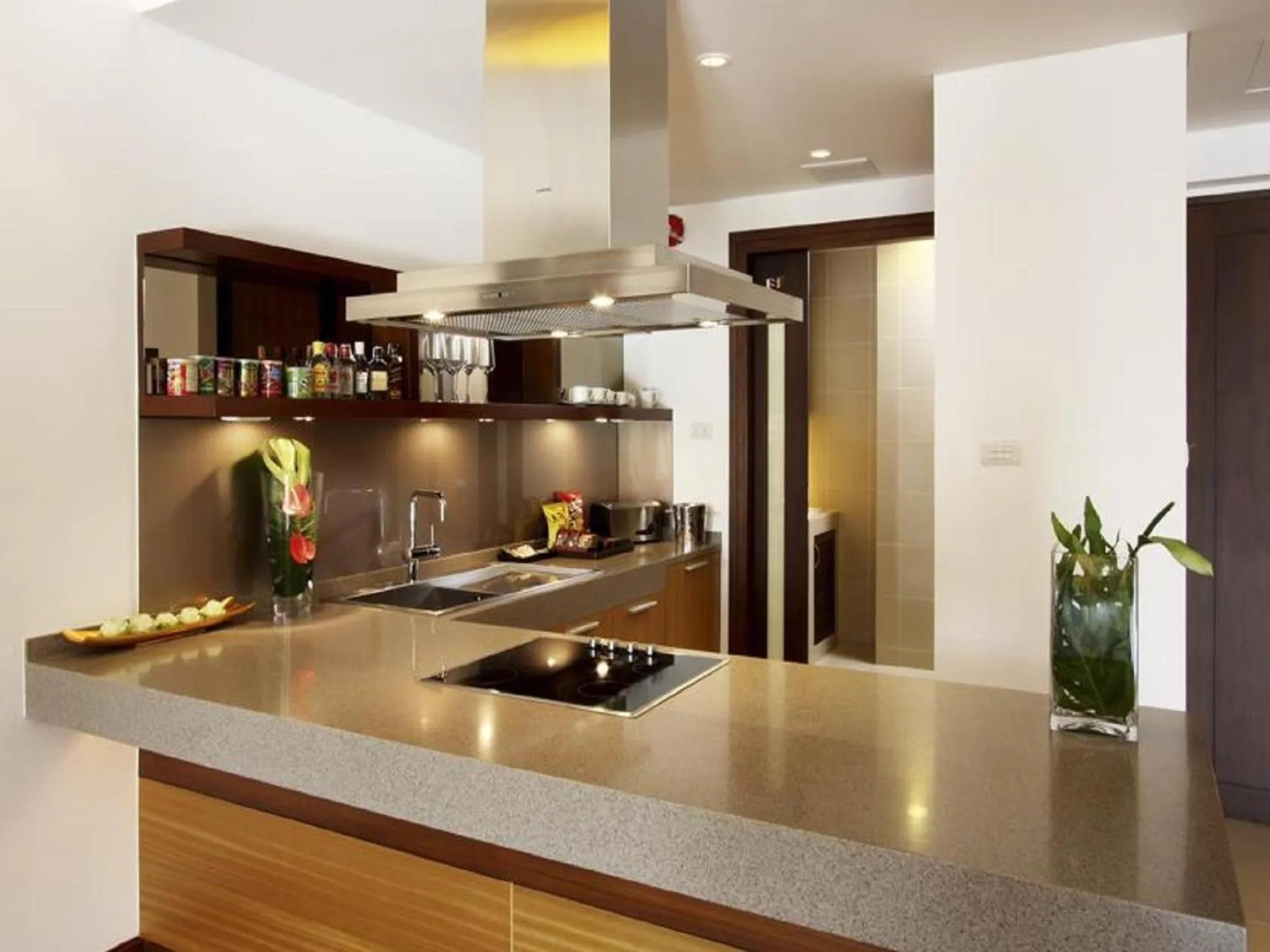 Kitchen or kitchenette in Mövenpick Resort Bangtao Beach Phuket